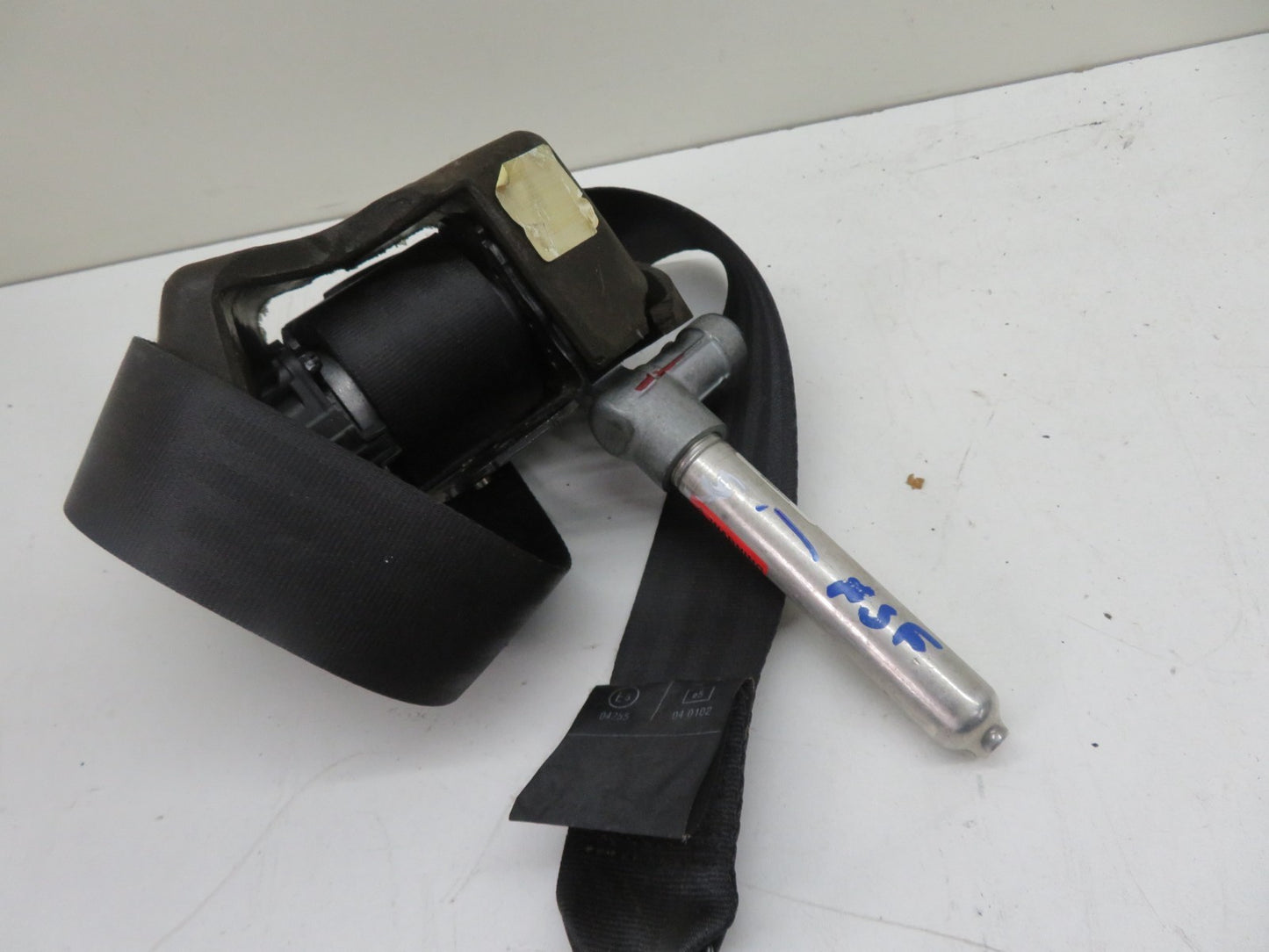 VOLVO V50 NSR LEFT REAR SEAT BELT 8665536 2004-2008 HN54-5