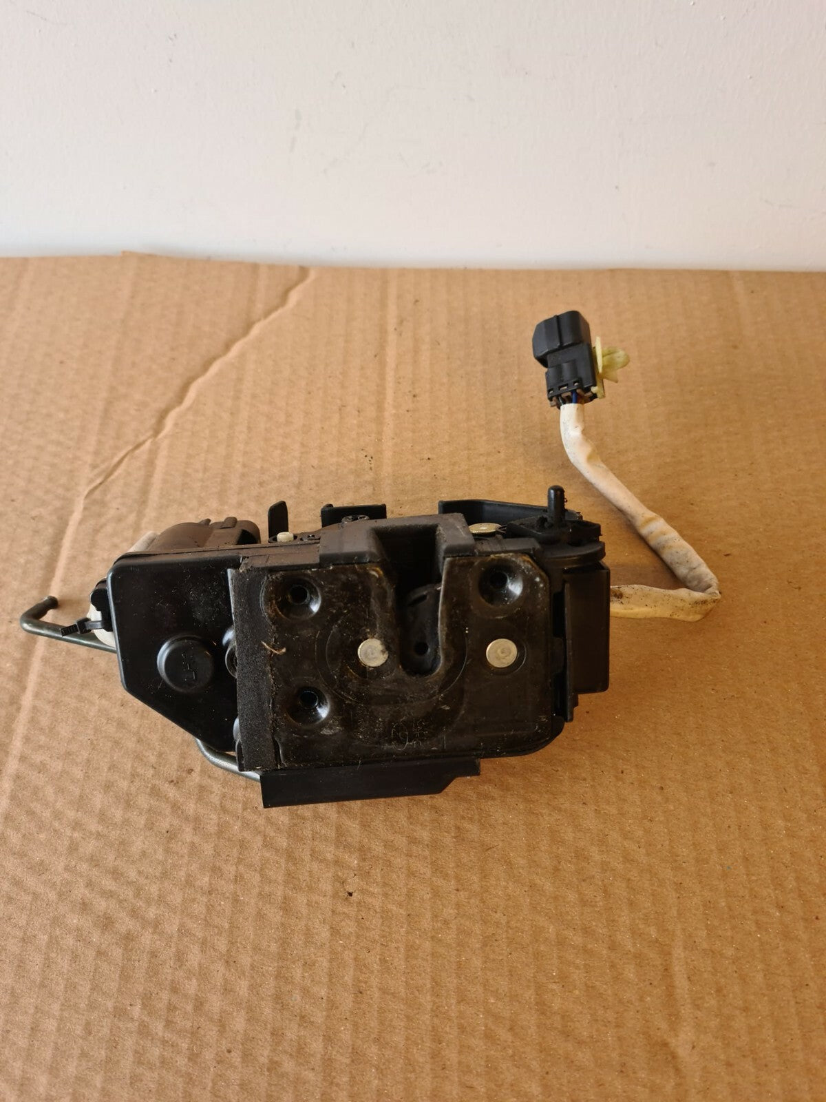 HYUNDAI GETZ NSR DOOR LOCK CATCH 2002-2005 A30