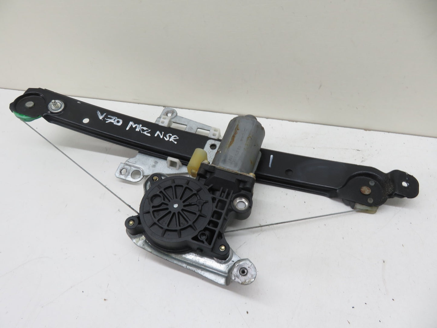 VOLVO V70 MK2 NSR WINDOW REGULATOR MOTOR LEFT REAR 2000-2007 1241-1