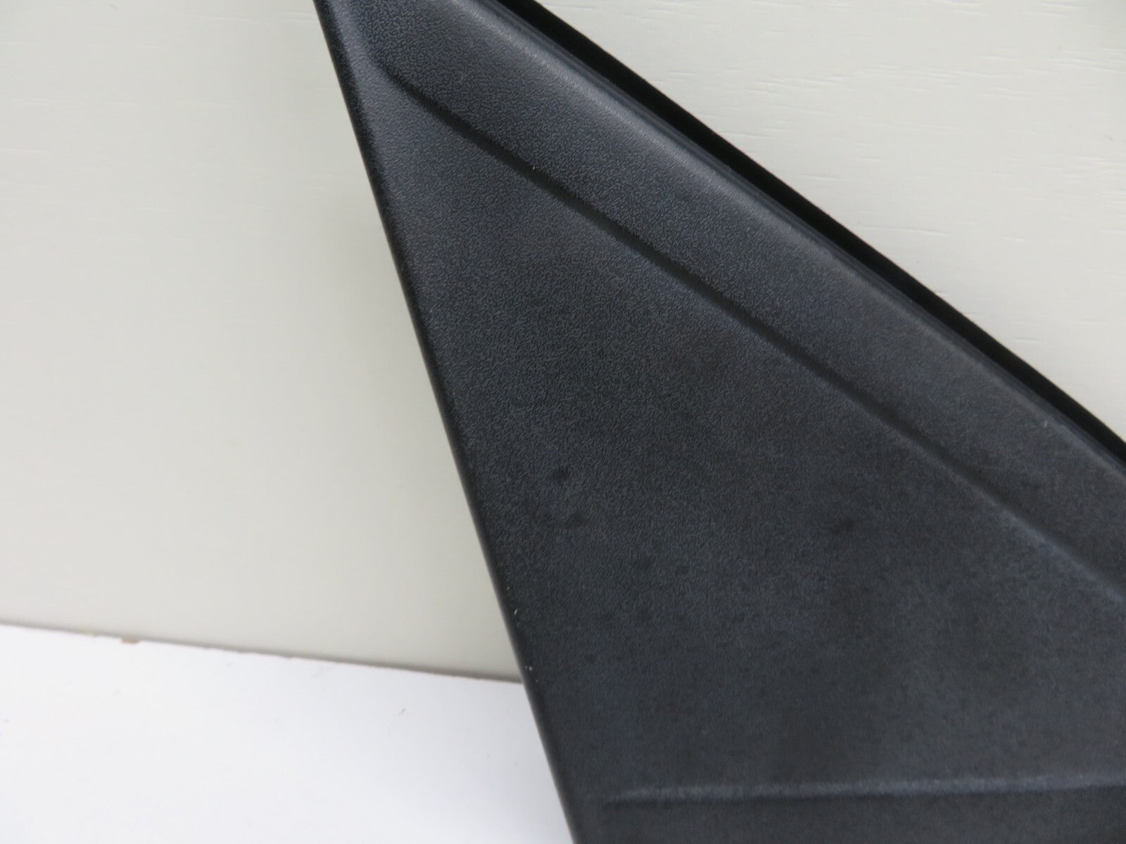 FORD FOCUS MK2 ST225 OS DRIVER FRONT QUARTER TRIM 2006-2010 1654-3