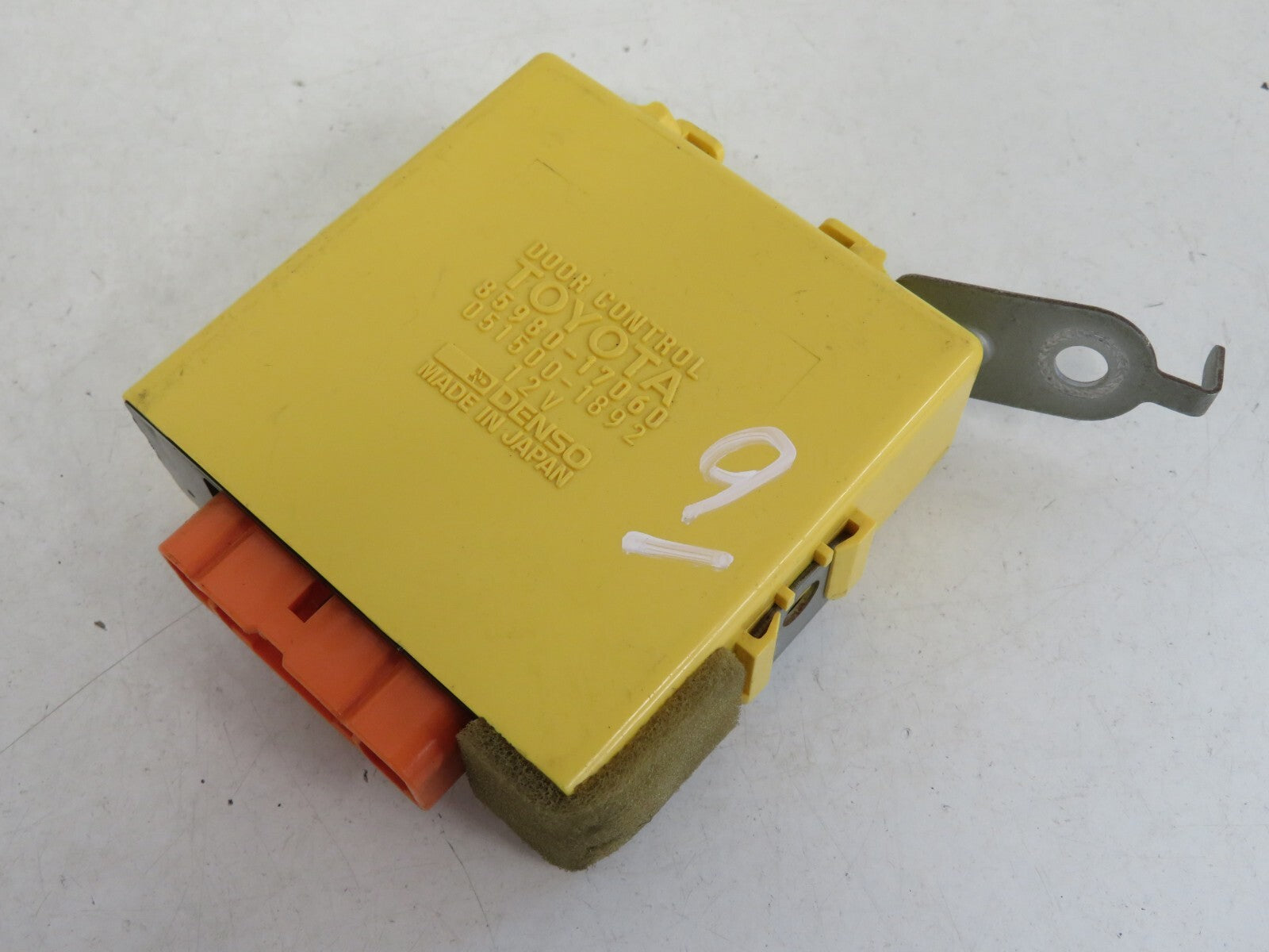 TOYOTA MR2 MK2 SW20 DOOR CONTROL MODULE RELAY 85980-17060 AM1206-9