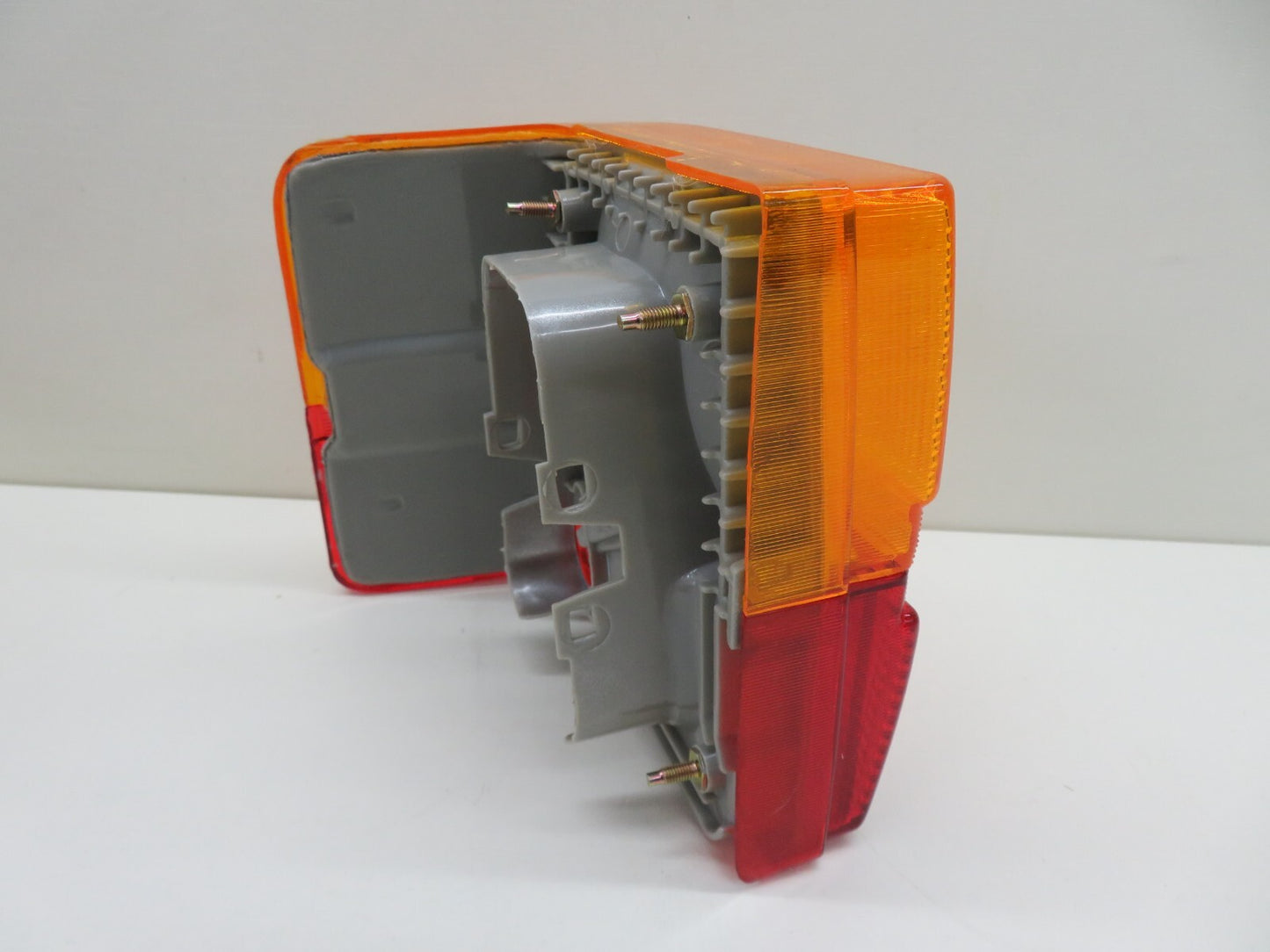 OS DRIVER REAR OUTER TAIL LIGHT FOR AUDI 100 1983-1990