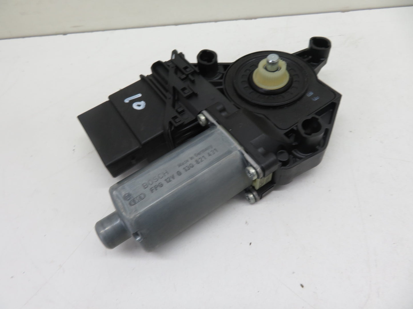 VW GOLF MK6 REAR RIGHT WINDOW MOTOR 5K0959704D 2009-2013 REF-10