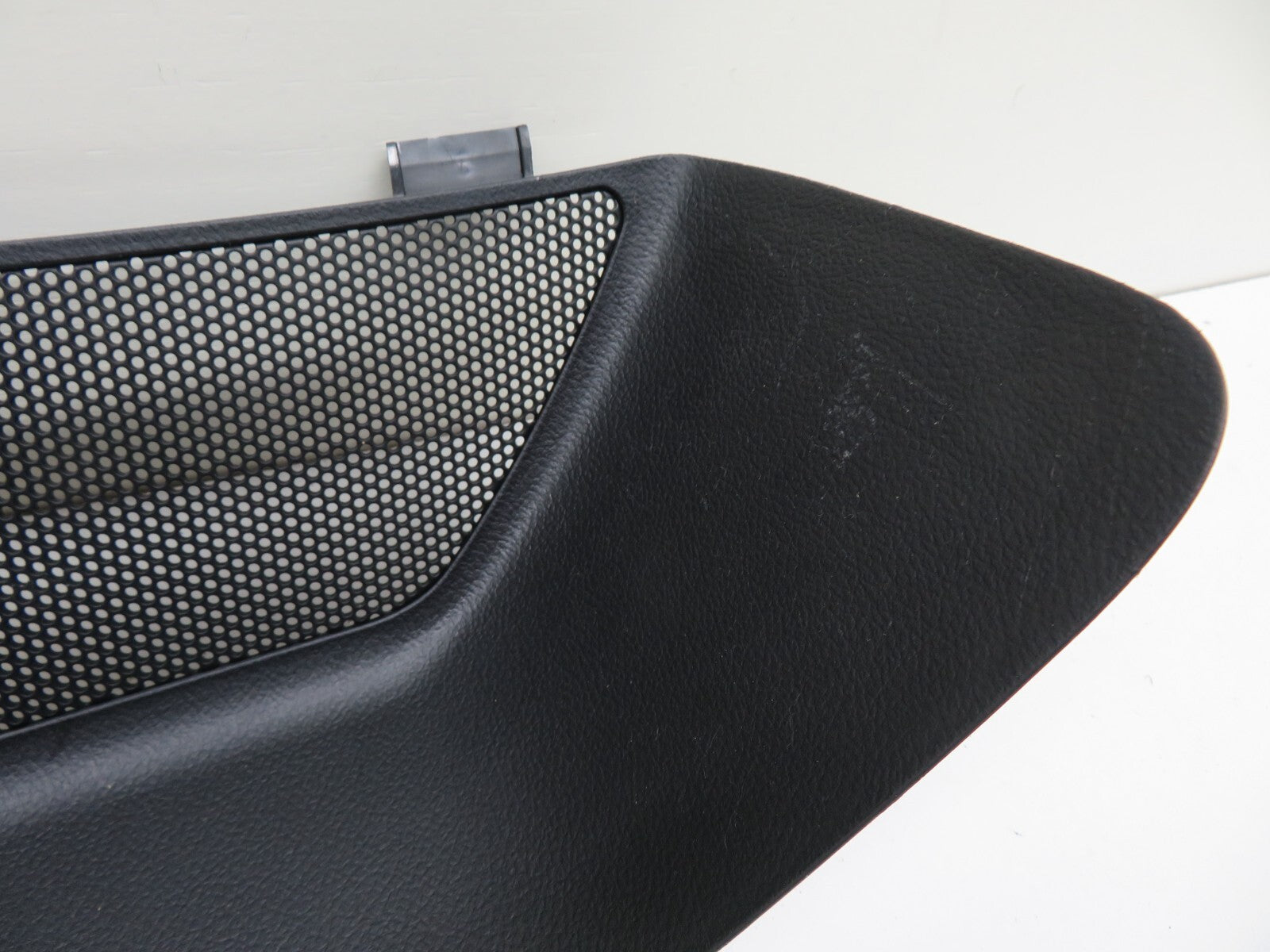 MAZDA CX7 OS DRIVER SIDE REAR BOOT TRIM EG2168853 2008-2012 1414-2