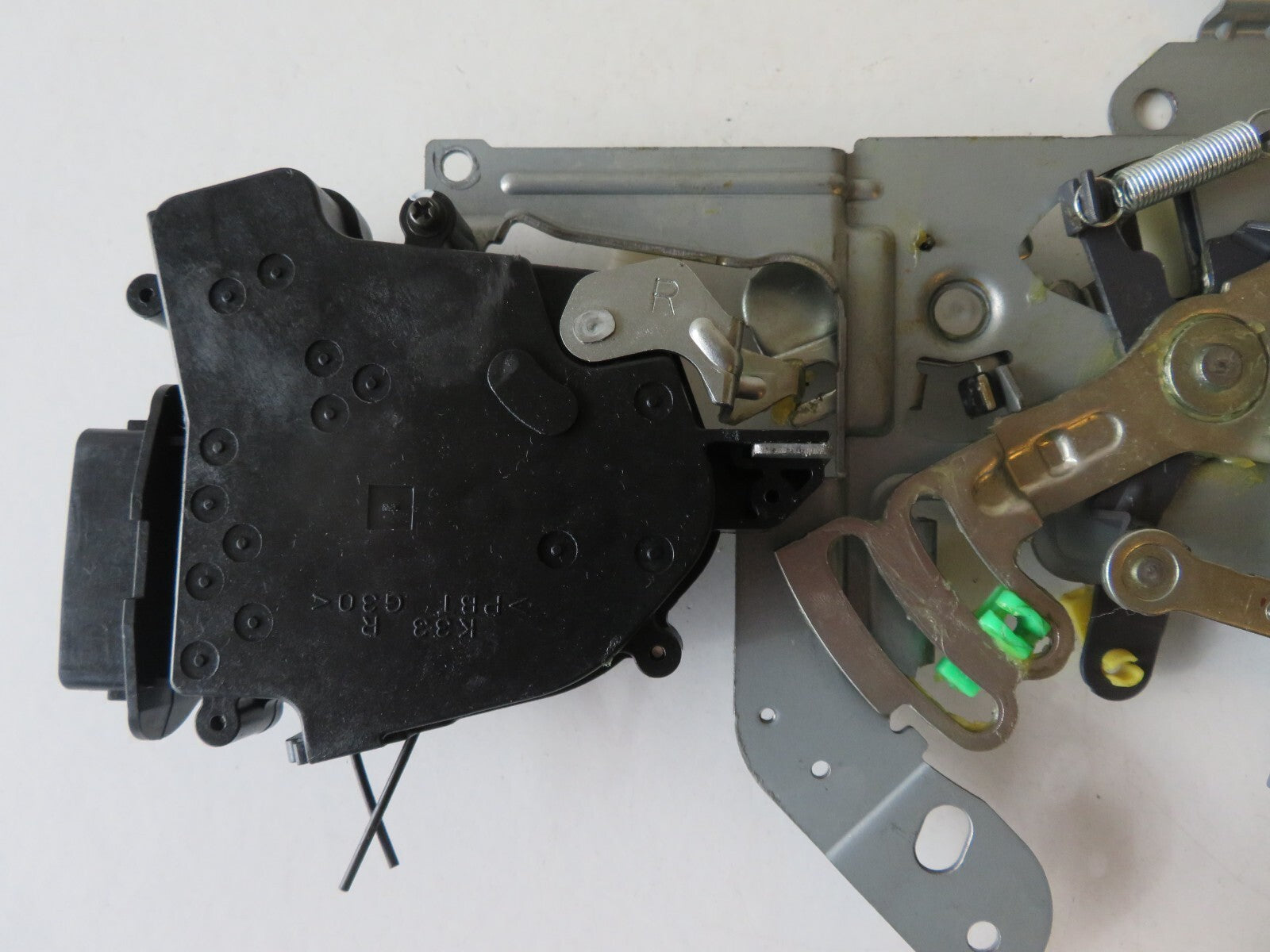 MAZDA 5 OSR DOOR LOCK CATCH 2005-2010 AMS1547