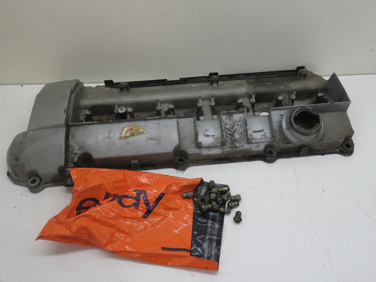 BMW E36 3 SERIES ROCKER CAM COVER 6 CYLINDER 17383859 1990-1999