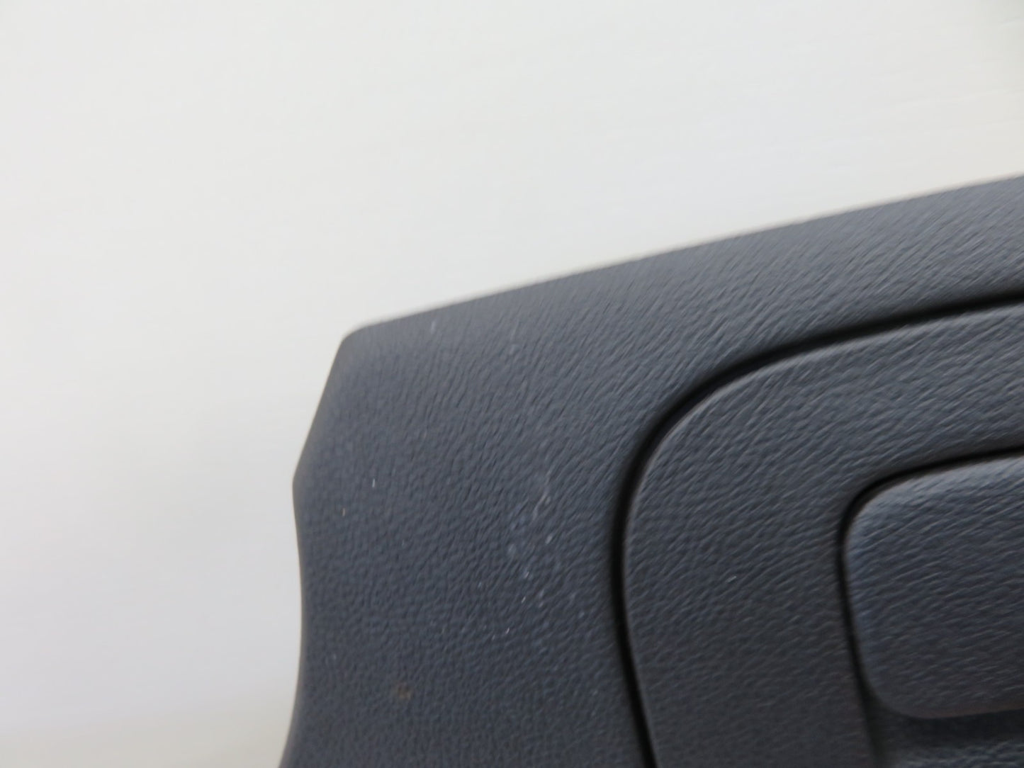 VAUXHALL MOKKA OS DRIVER GLOVE BOX STORAGE TRIM 2012-2016 1739-1