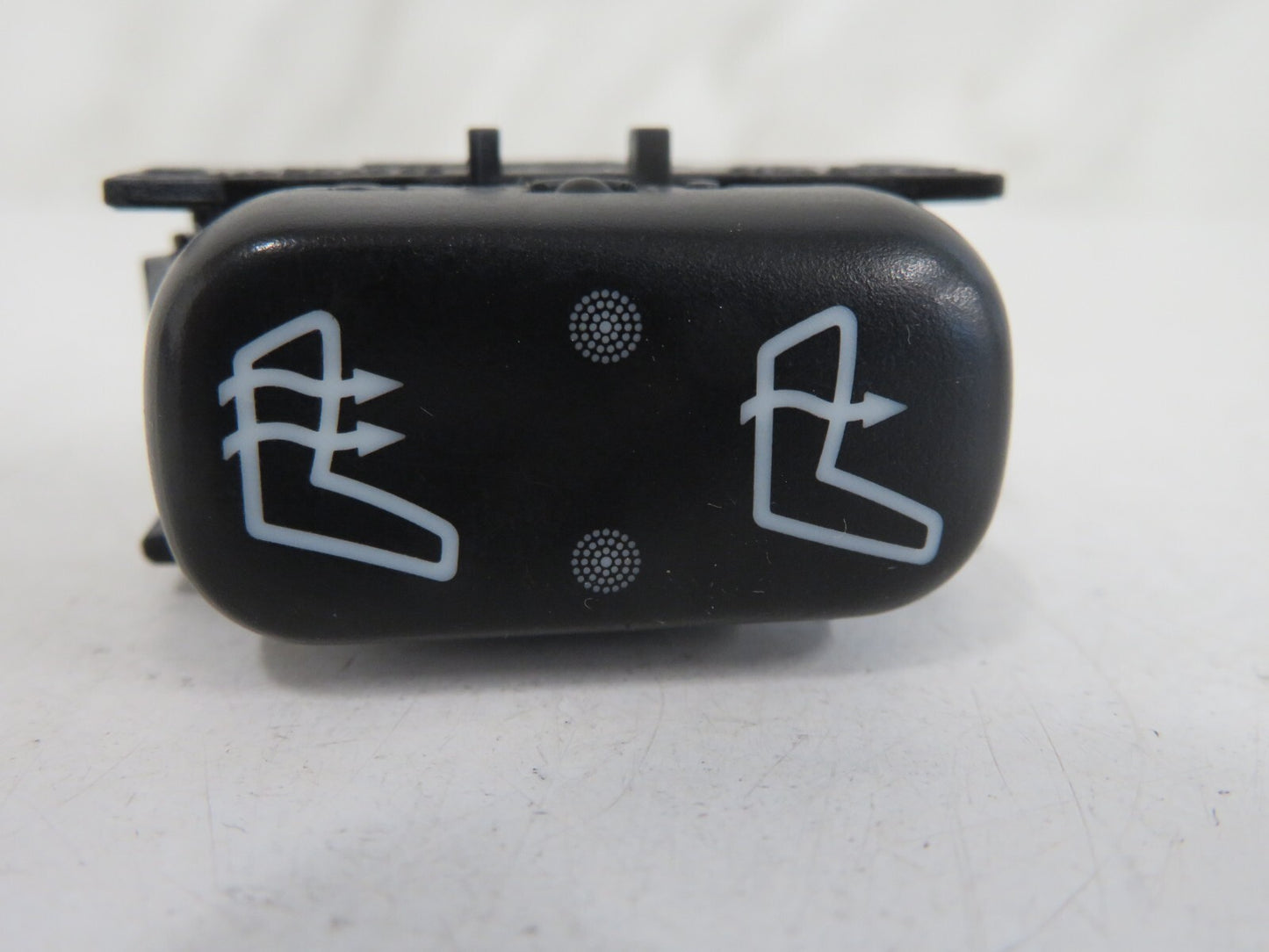 MERCEDES BENZ ML270 W163 HEATED SEAT SWITCH 1638200210 1998-05 MIX1010-22