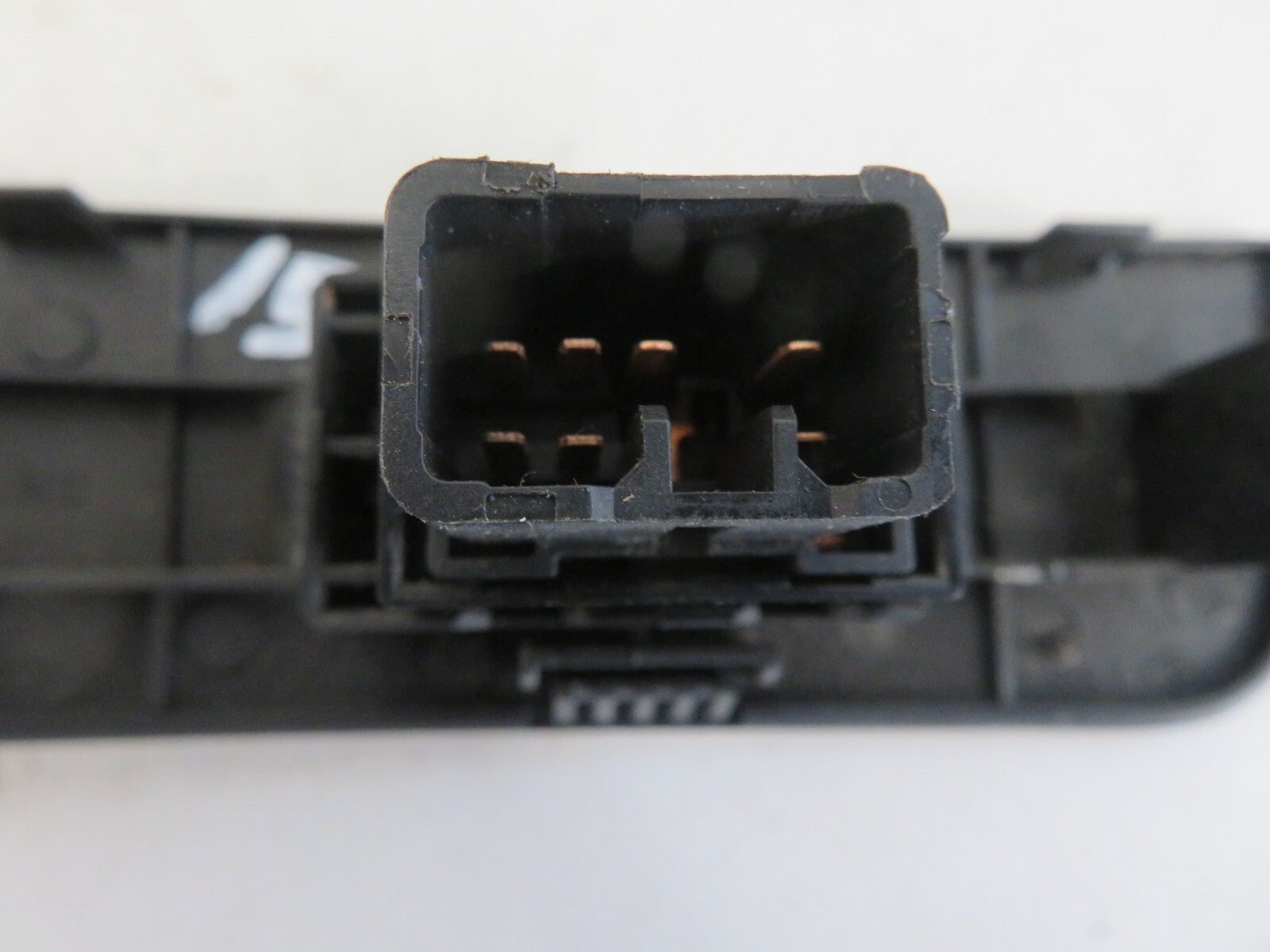 HYUNDAI MATRIX NSR WINDOW SWITCH 93580-17500 2001-2010 HYMIX1411-15