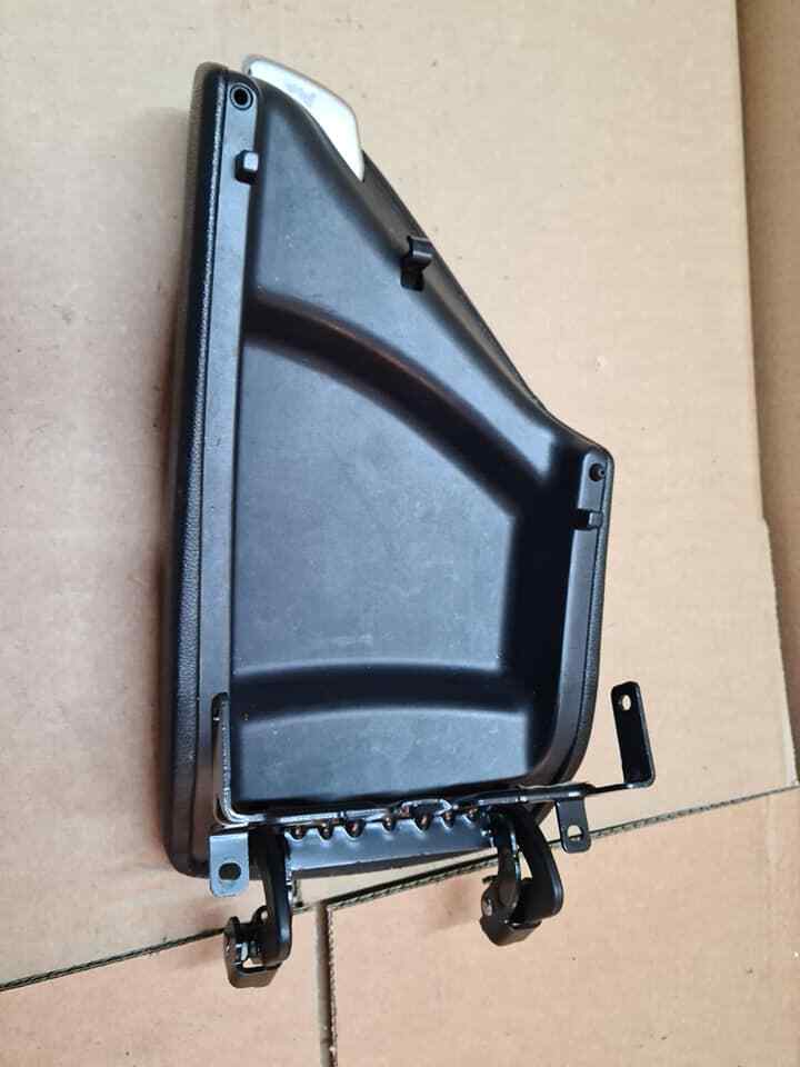 HYUNDAI I40 CENTRE ARM REST 2012-2015