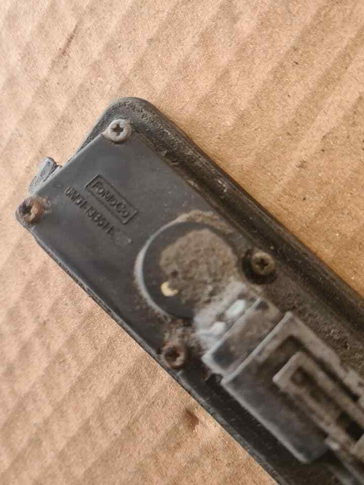 FORD FOCUS MK2 REAR BOOT RELEASE BUTTON 2004-2007