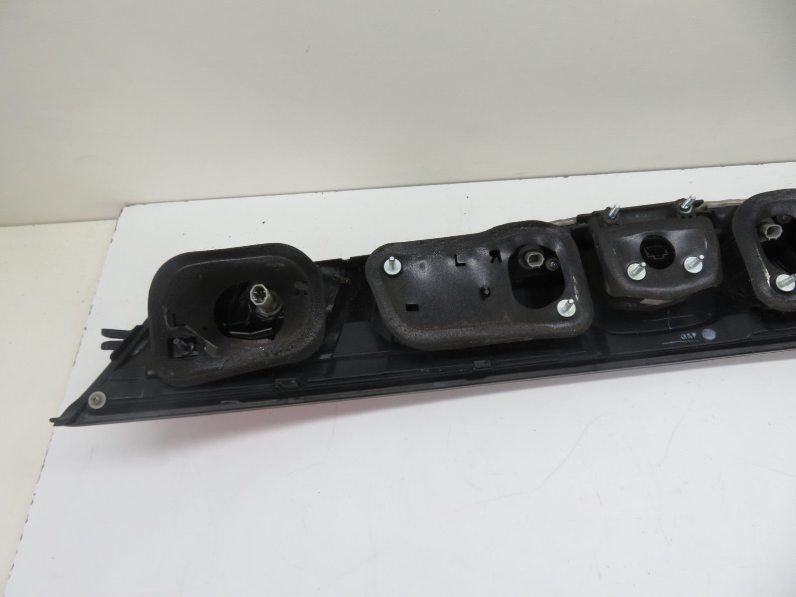 HONDA CIVIC MK8 REAR CENTER TAIL LIGHT HANDLE 2006-2011