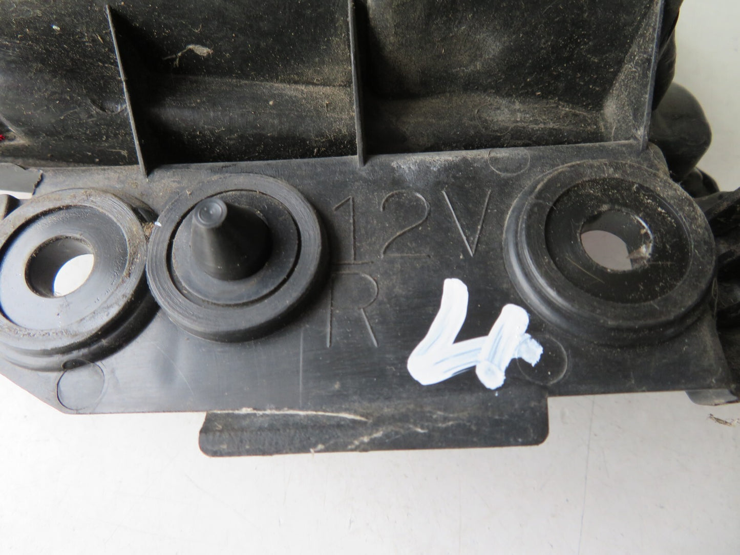 TOYOTA RAV 4 OS REAR TAIL LIGHT 1996-2000 A1142-4