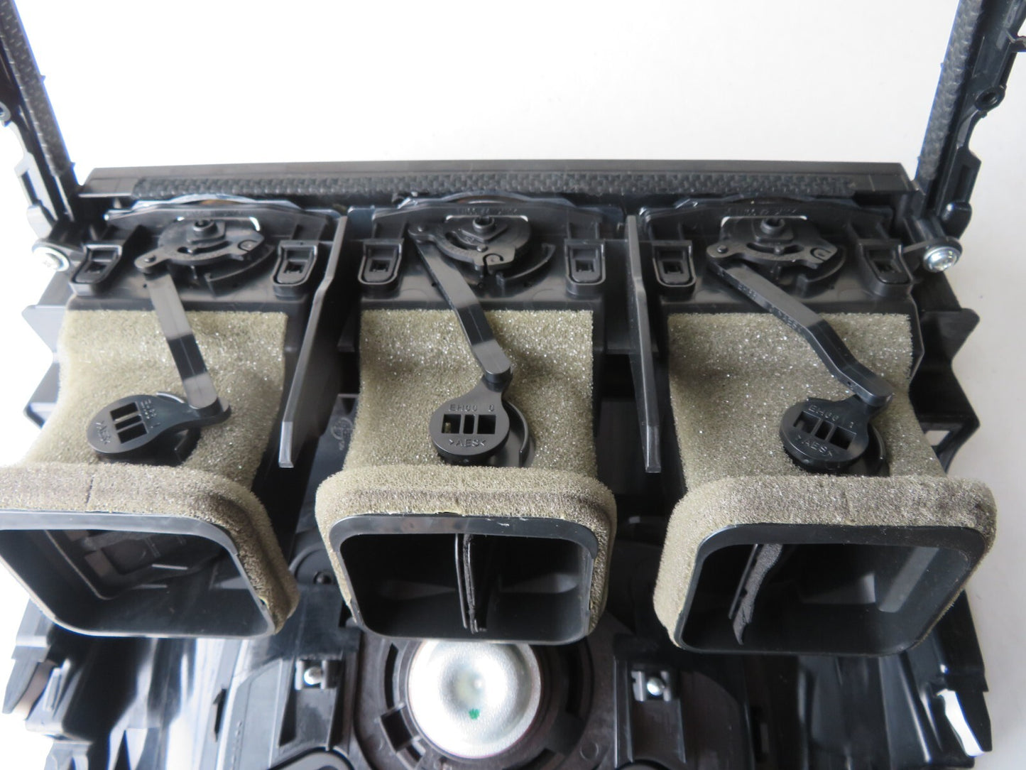 MAZDA CX7 CENTRE DASHBOARD AIR VENTS TRIM 2009-2012