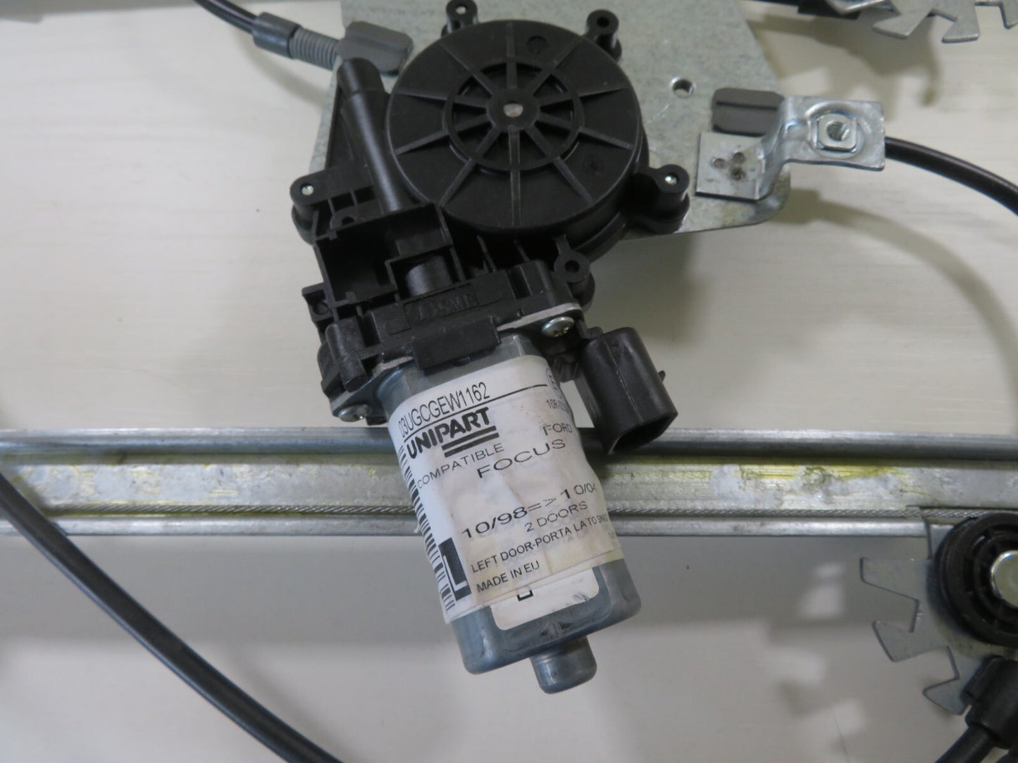 NSF LH PASSENGER WINDOW REGULATOR MOTOR FOR FORD FOCUS 1998-2004 UNIPART