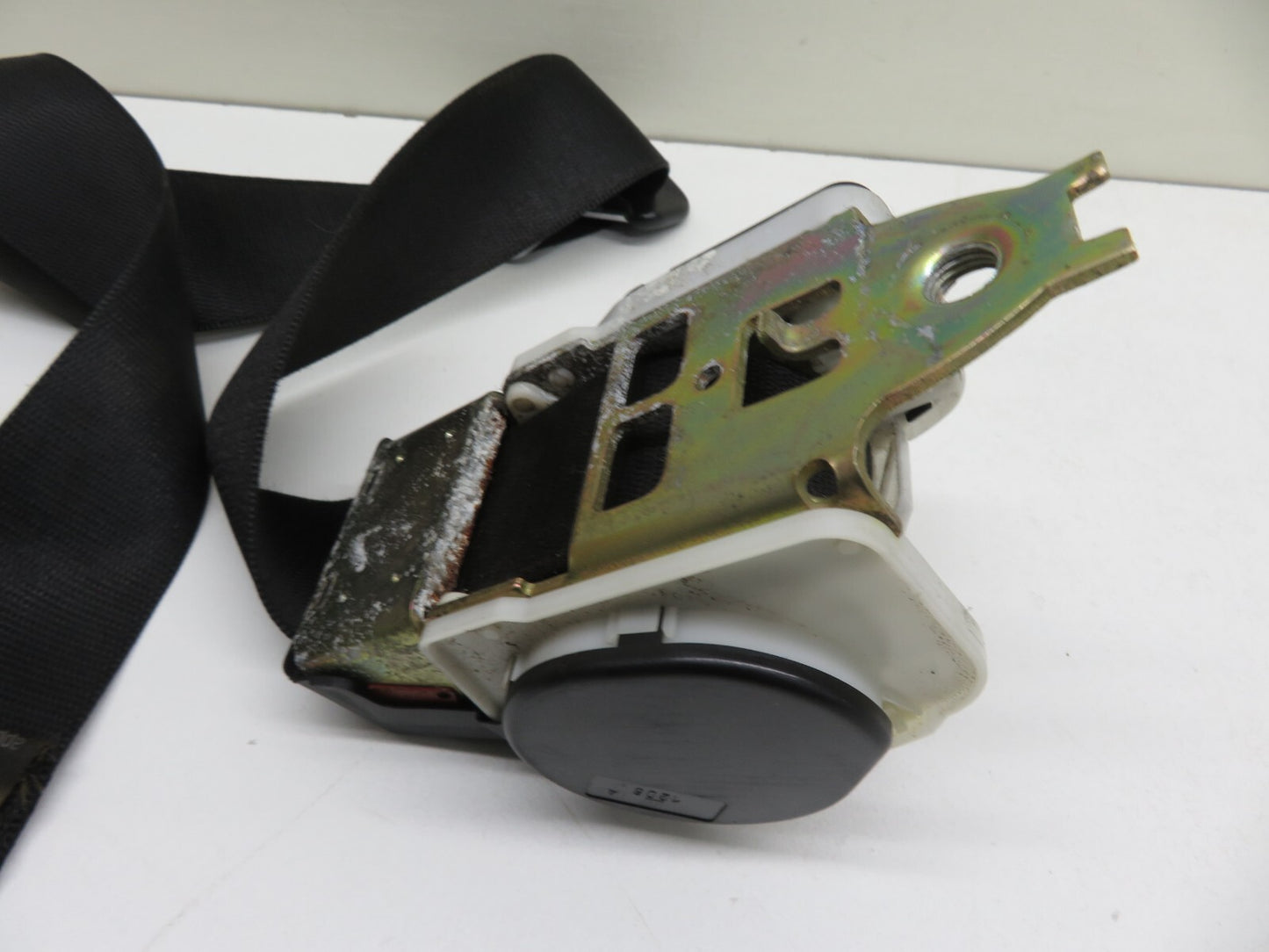 BMW E36 3 SERIES NSF PASSENGER SEAT BELT 8119123 1991-1998 1734-5