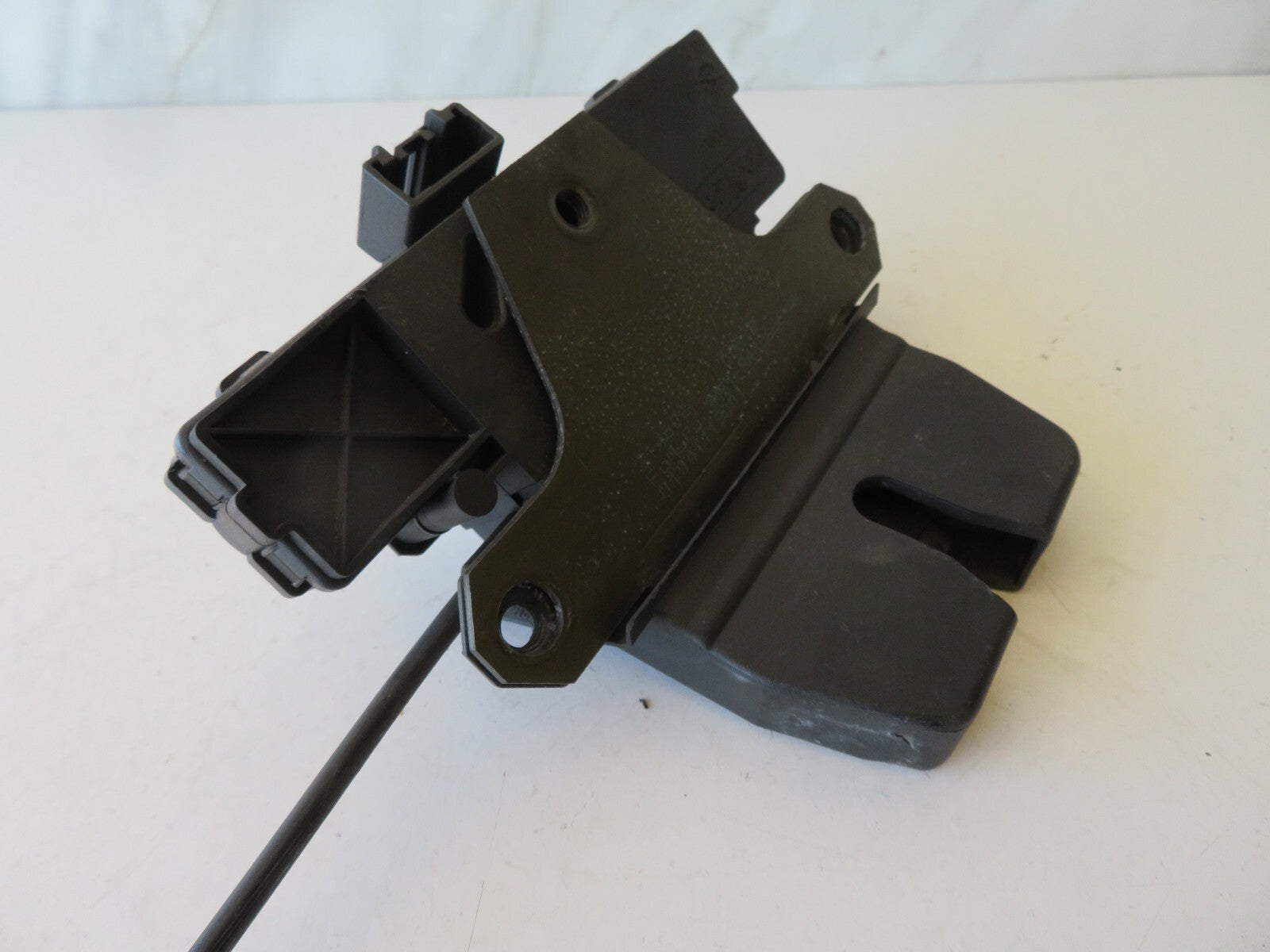 FORD FOCUS MK2 PRE FACELIFT REAR TAILGATE BOOT LOCK CATCH 2003-2008 AMS1216