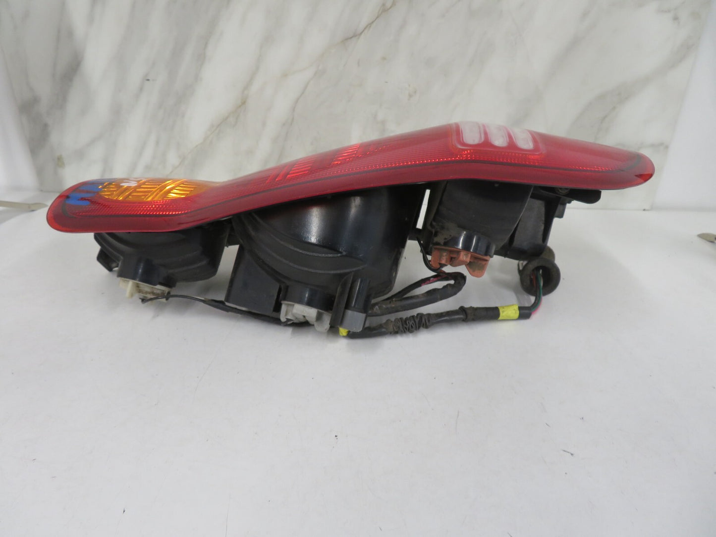 HYUNDAI MATRIX NS PASSENGER REAR TAIL LIGHT 2001-2005 BK