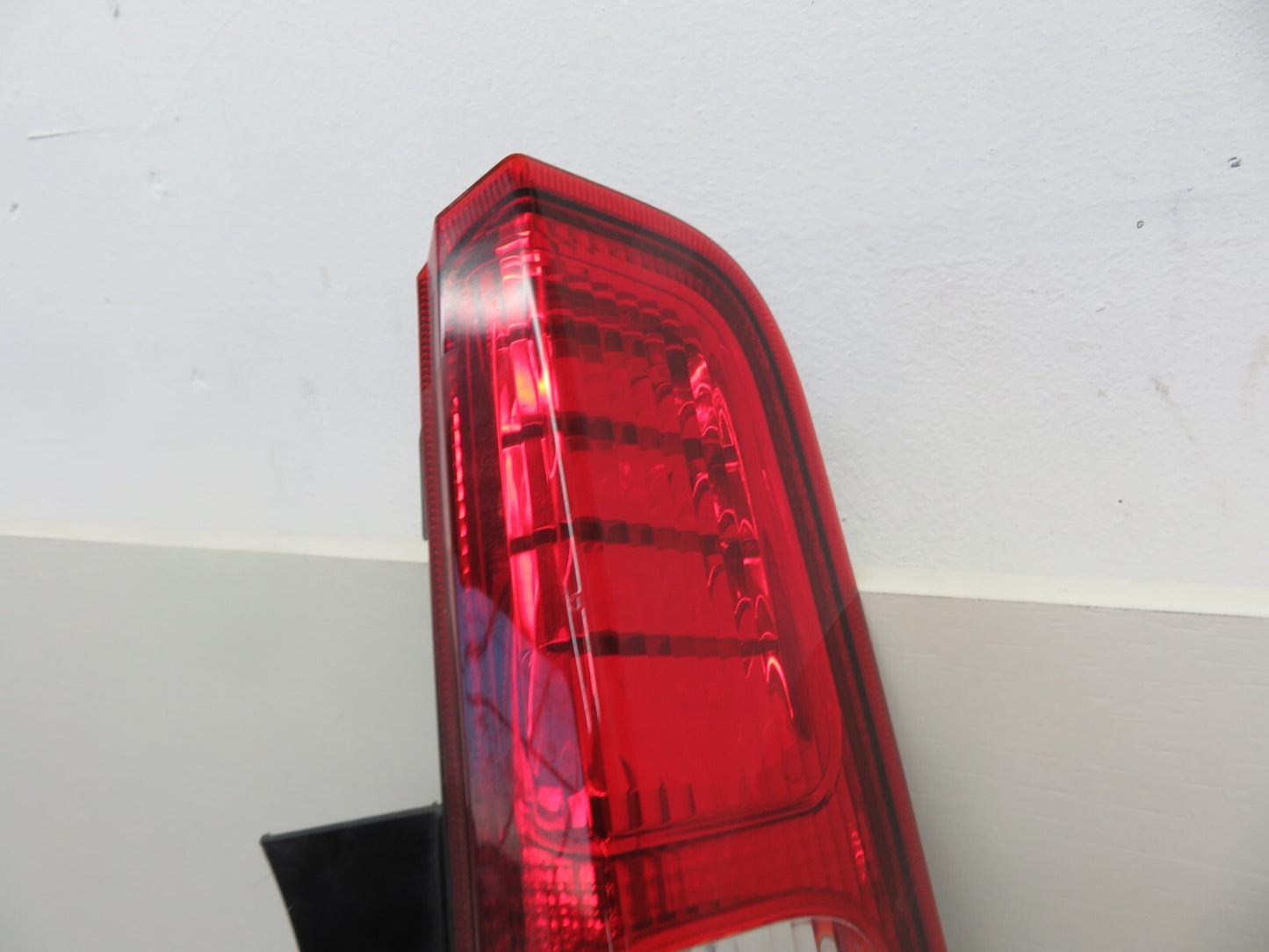 FORD FOCUS ST REAR OS DRIVER REAR TAIL LIGHT 2006-2010