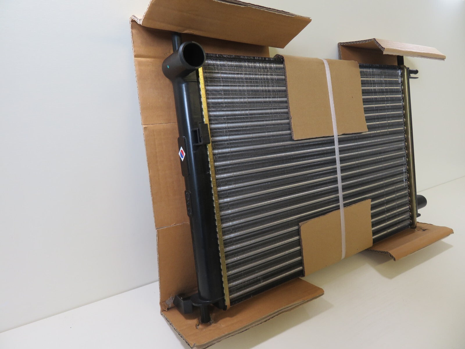 ENGINE COOLING RADIATOR FOR VW BEETLE VWA2174 1999-2004