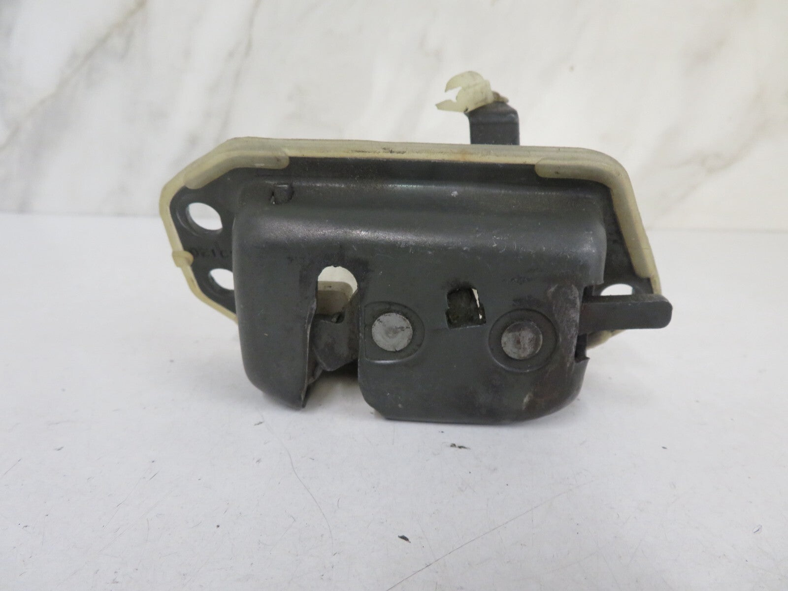 ROVER CITY ROVER TAILGATE BOOT LOCK CATCH 2003-2005 1642-5