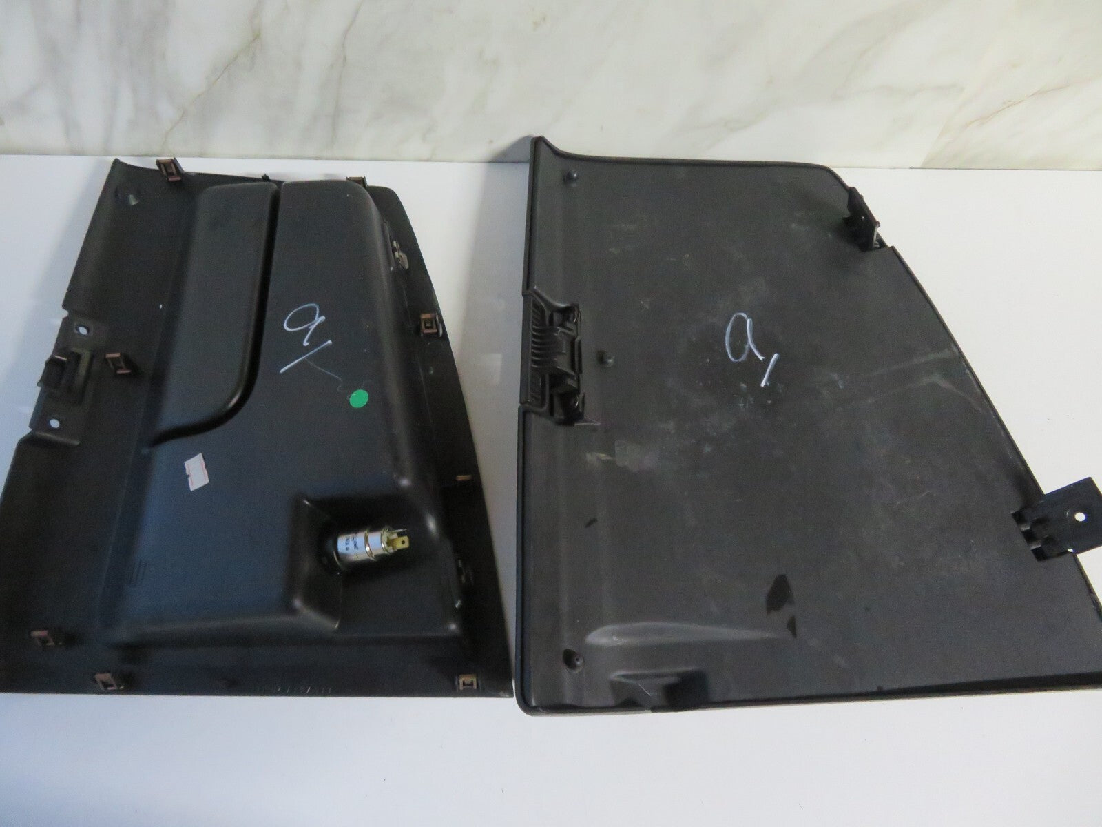 FORD TRANSIT MK7 OS TOP GLOVE BOX COMPARTMENT 12V SOCKET 2006-2014 AMS1540-9