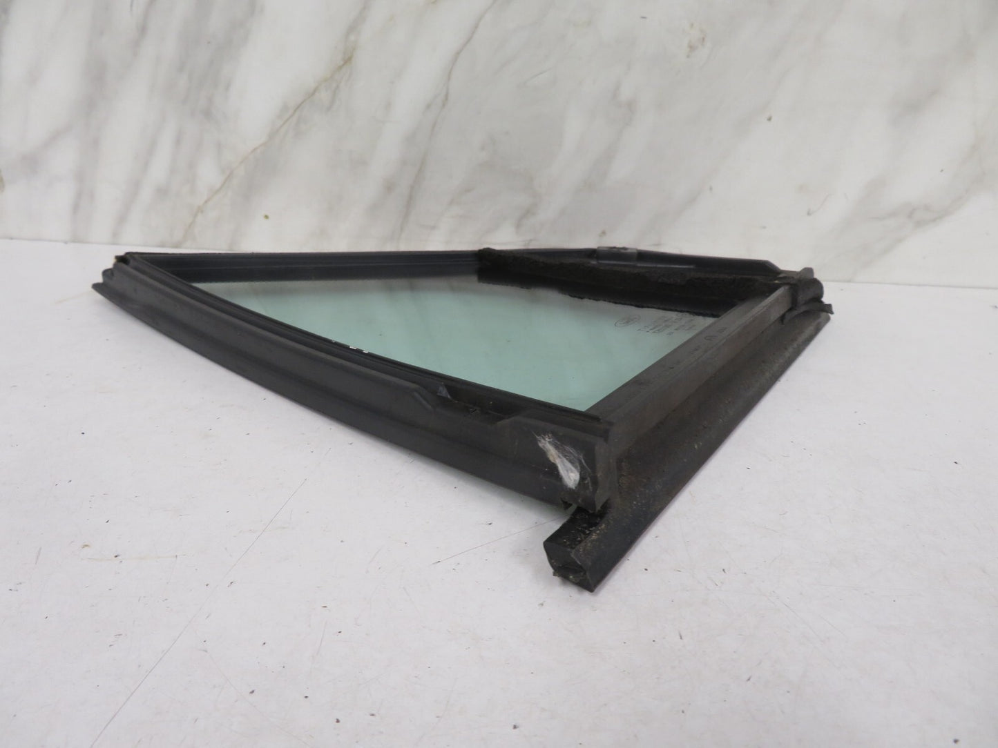 FORD MONDEO MK3 HATCHBACK OS DRIVER REAR QUARTER GLASS WINDOW 2001-2007 MX1520-4