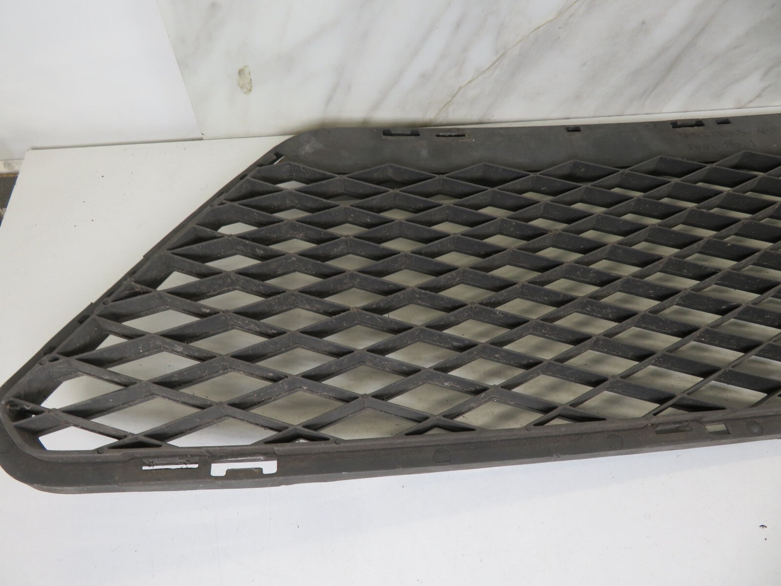 FORD FOCUS CC CONVERTIBLE FRONT GRILL 5M5J-17K945-AB 2006-2010