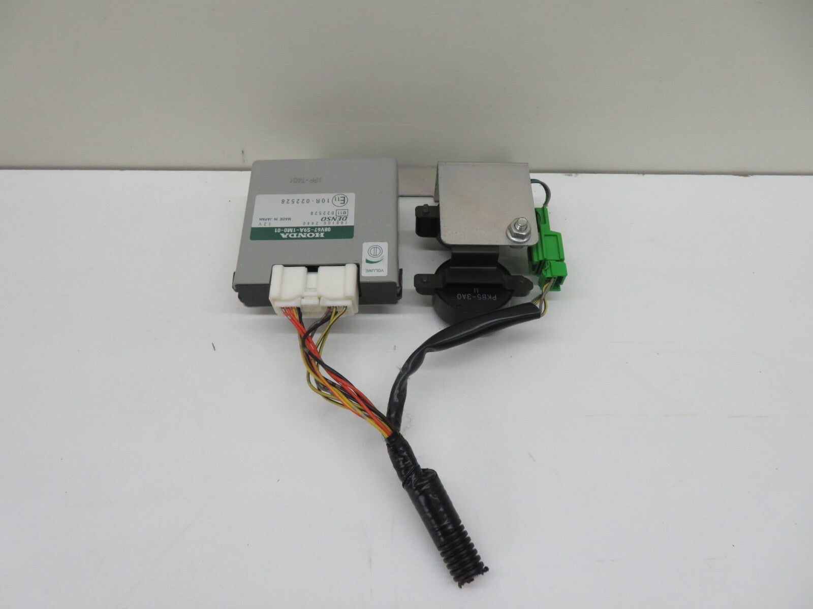 HONDA CRV MK2 REAR PARKING SENSOR MODULE 08V67-S9A-1M0-01 2002-2006 #1211-16