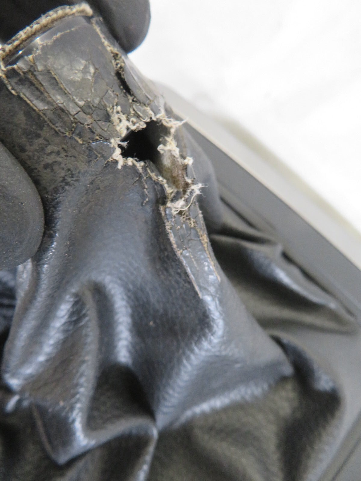 MAZDA 5 MPV GEAR SELECTOR TRIM 2005-2010 A1320-2