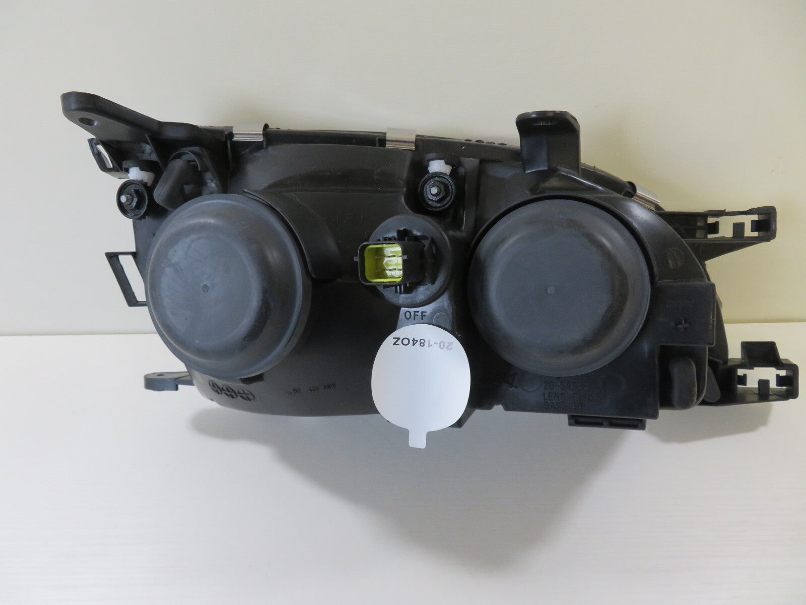 NS PASSENGER LH HEADLIGHT TYC 20-5458-08-2B FOR TOYOTA AVENSIS 1997-2000 #RMS