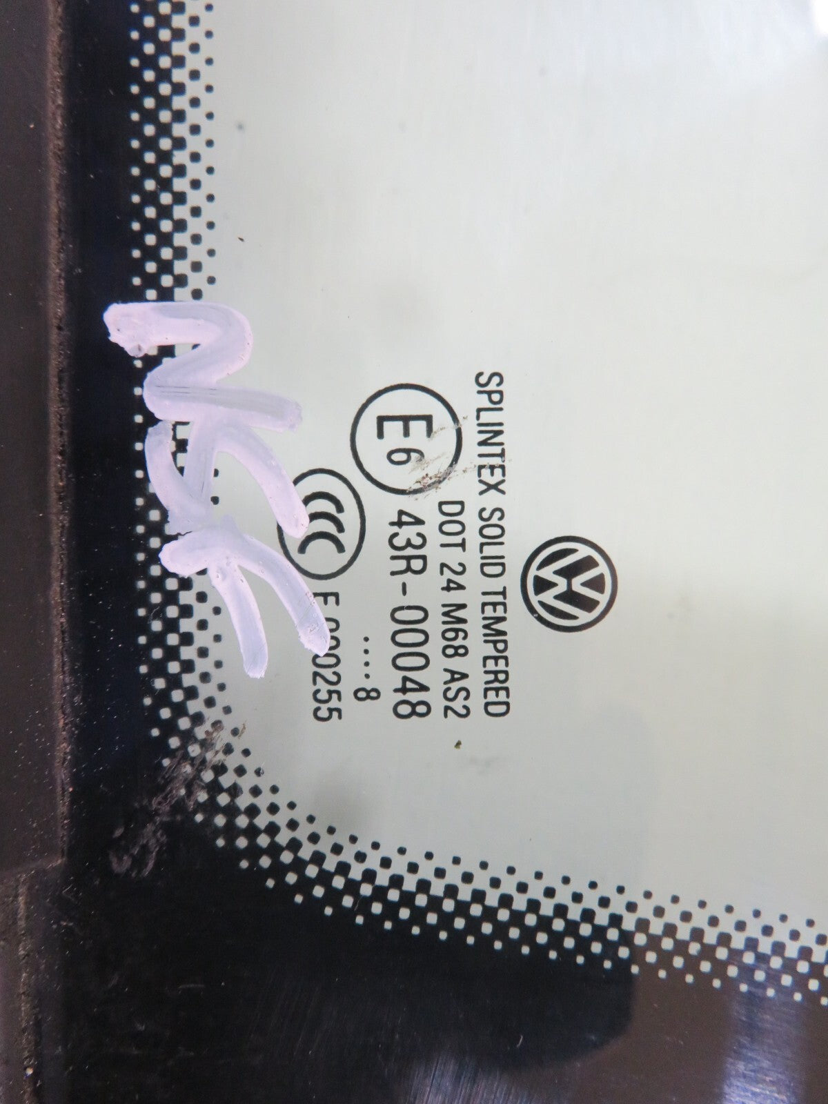 VOLKSWAGEN VW TOURAN NSF PASSENGER QUARTER GLASS 2003-2009 1701-28