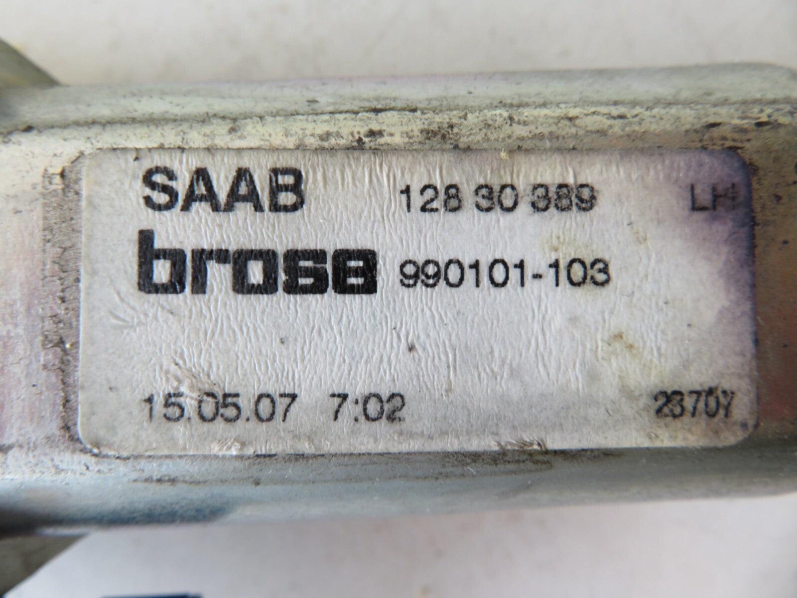 SAAB 9-3 NSF PASSENGER SIDE WINDOW MOTOR 12830389 2004-2007 AMS1455