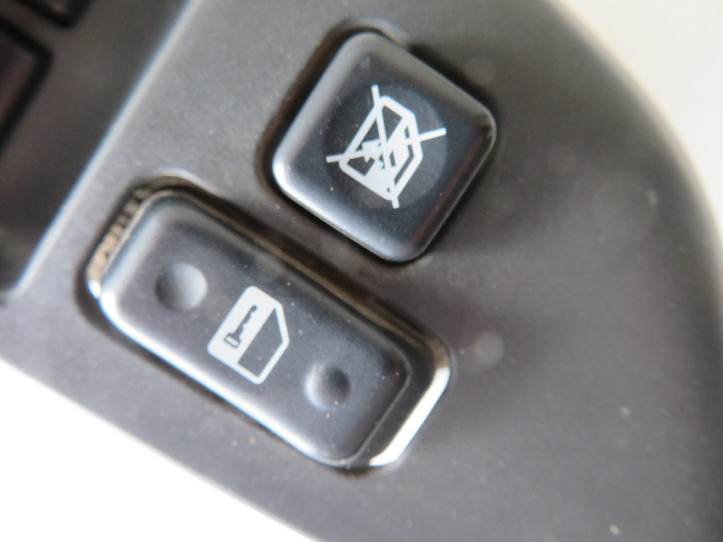 TOYOTA YARIS MK1 OS DRIVER SIDE WINDOW SWITCHES 1999-2005 RX53