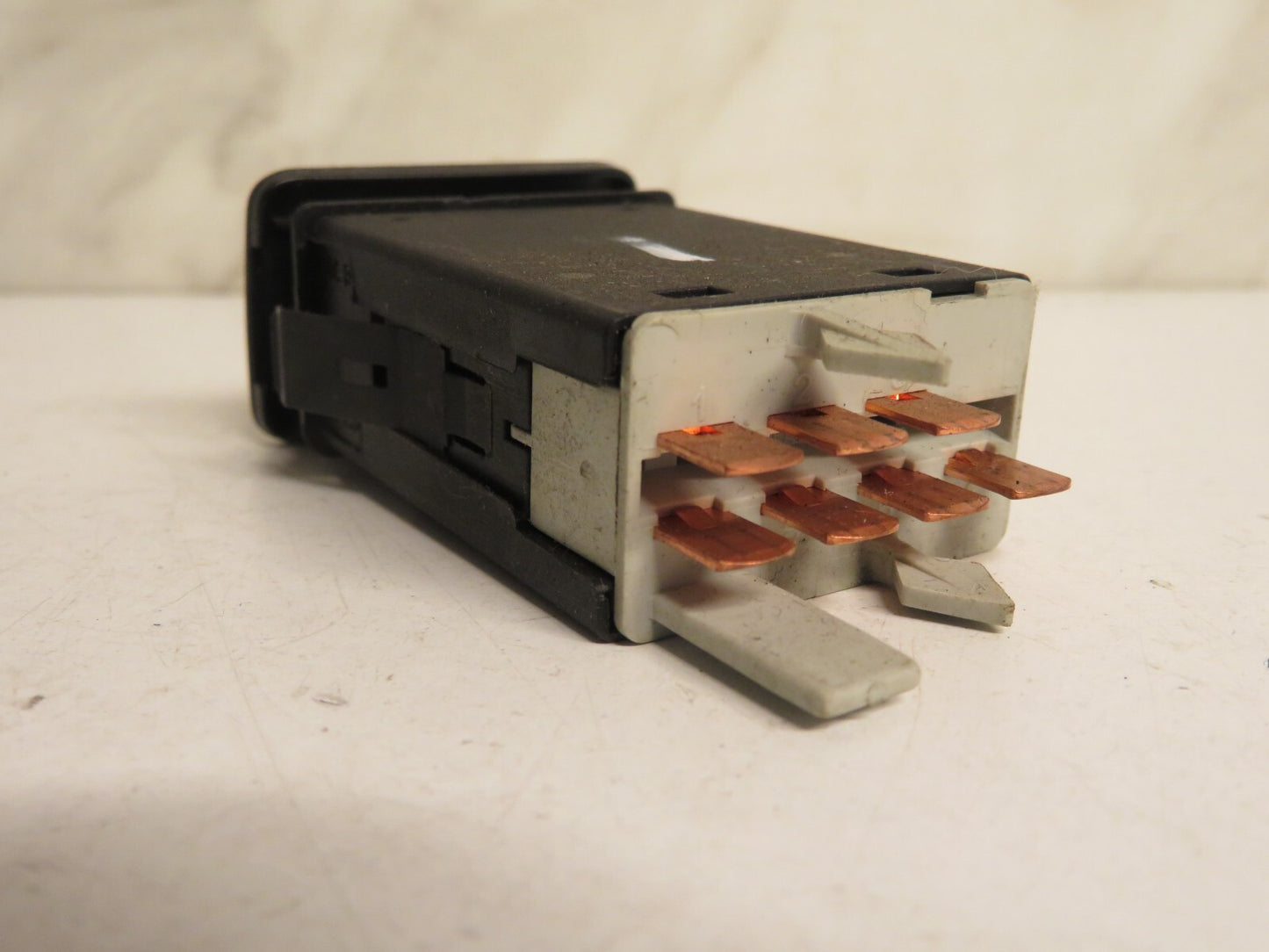 VOLKSWAGEN VW GOLF MK4 HAZARD SWITCH 1J0953235 1998-2004 AMS1703-1