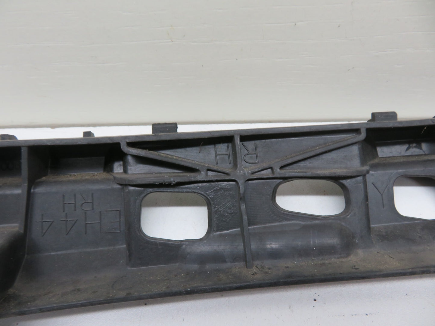 MAZDA CX7 OS DRIVER RIGHT FRONT BUMPER BRACKET EH4450151 2008-2012 1414-13