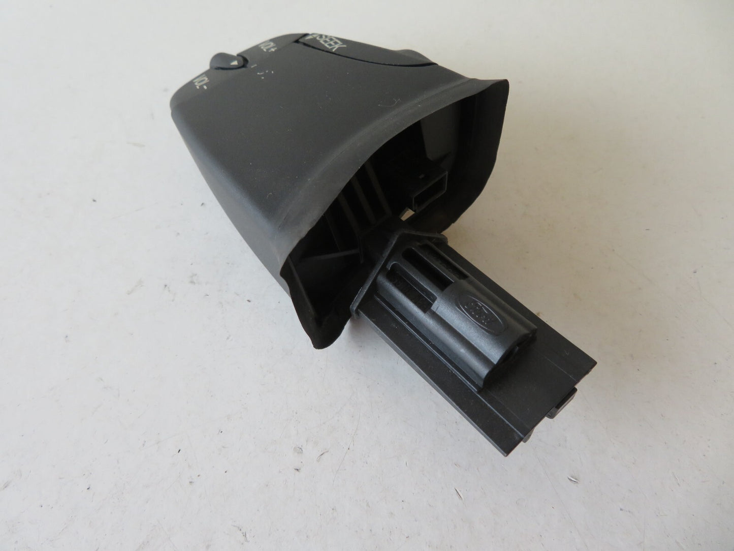 FORD FOCUS MK1 STEERING VOLUME CONTROLS 1998-2004 AMS1416