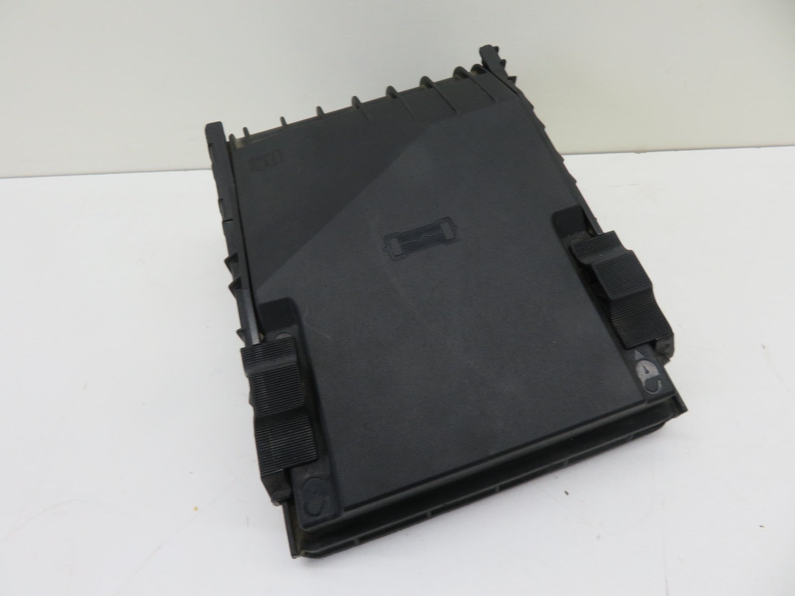 VW GOLF MK6 ENGINE BAY FUSE BOX COVER TRIM 1K0937132F 2009-2013 1500-5