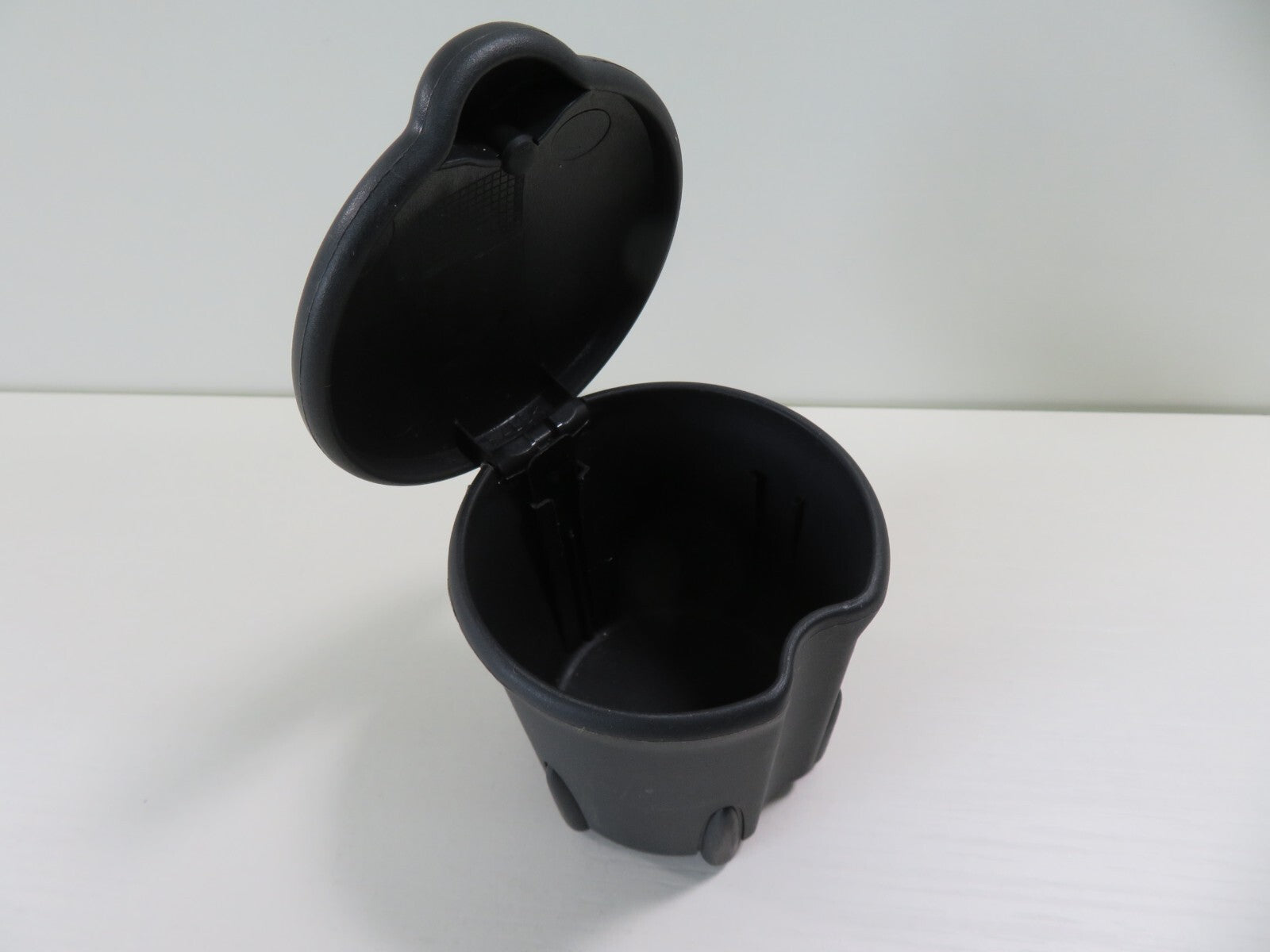 RENAULT SCENIC INTERIOR ASHTRAY STORAGE 8200728639 2003-2009 1559-8