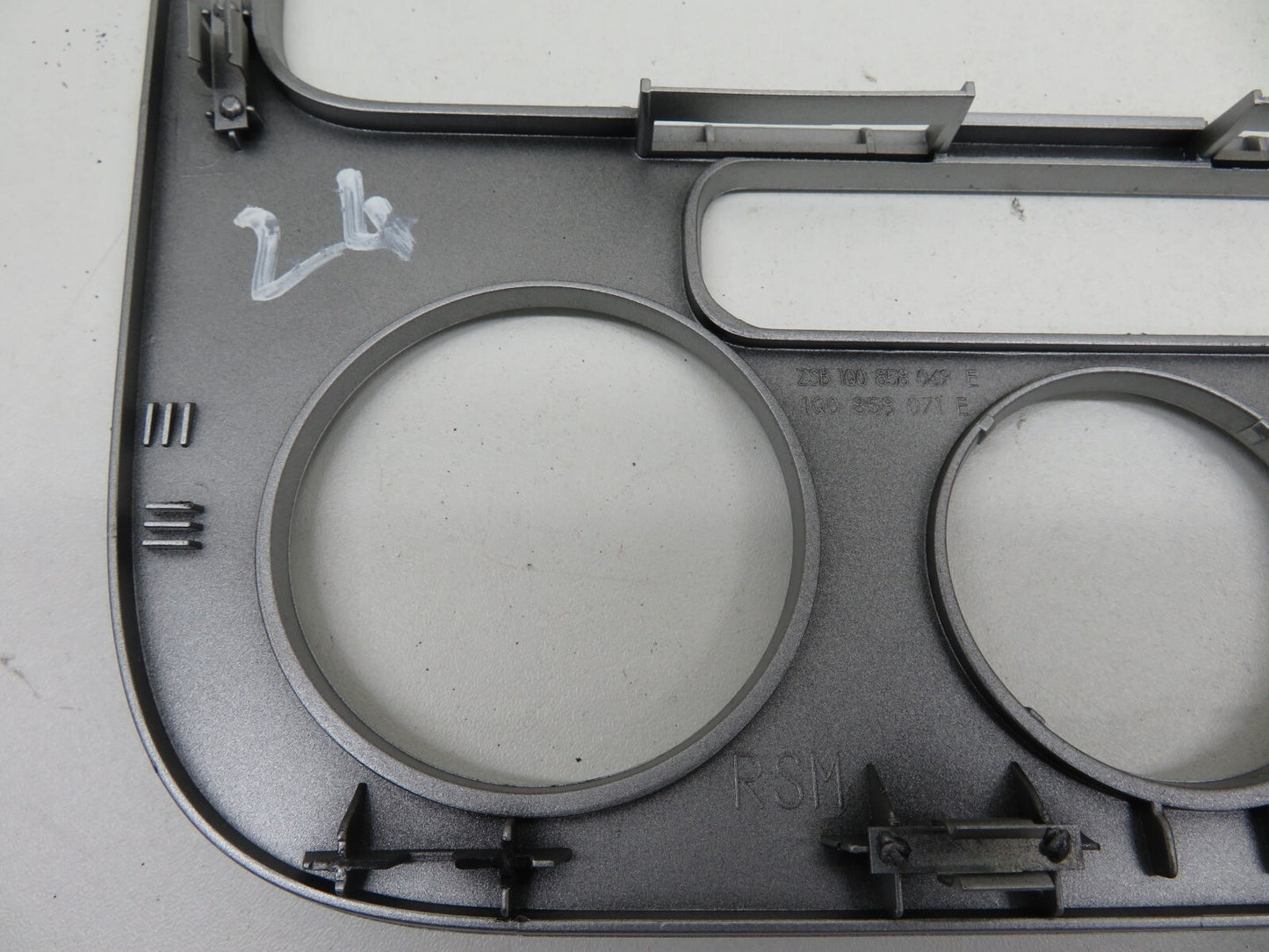 VOLKSWAGEN VW EOS CENTER DASH TRIM 2006-2010 1701-24