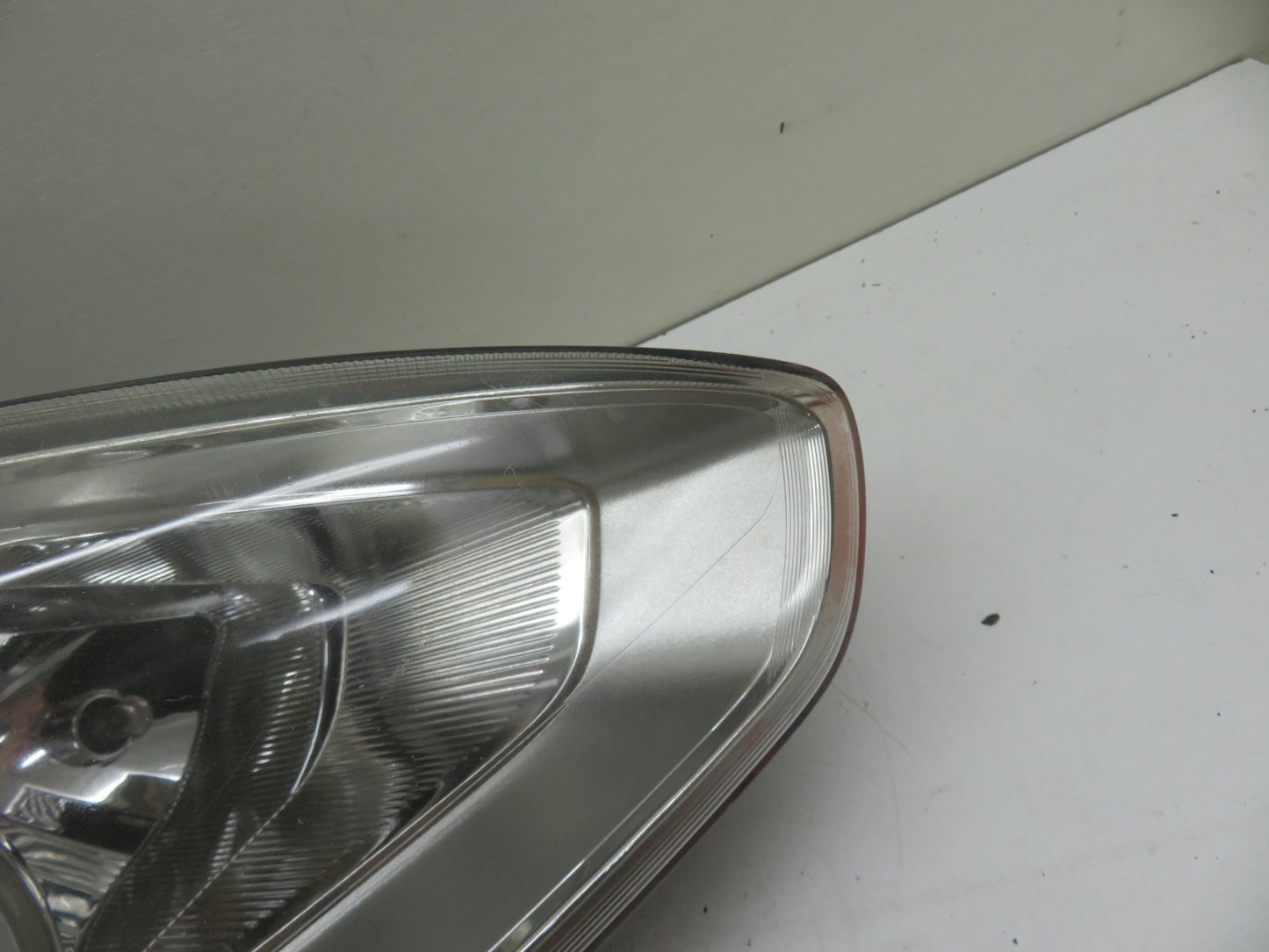 FORD C MAX OS DRIVER HEADLIGHT AM51-13W029-BE (SEE PHOTOS, DAMAGE ) 2010-2015