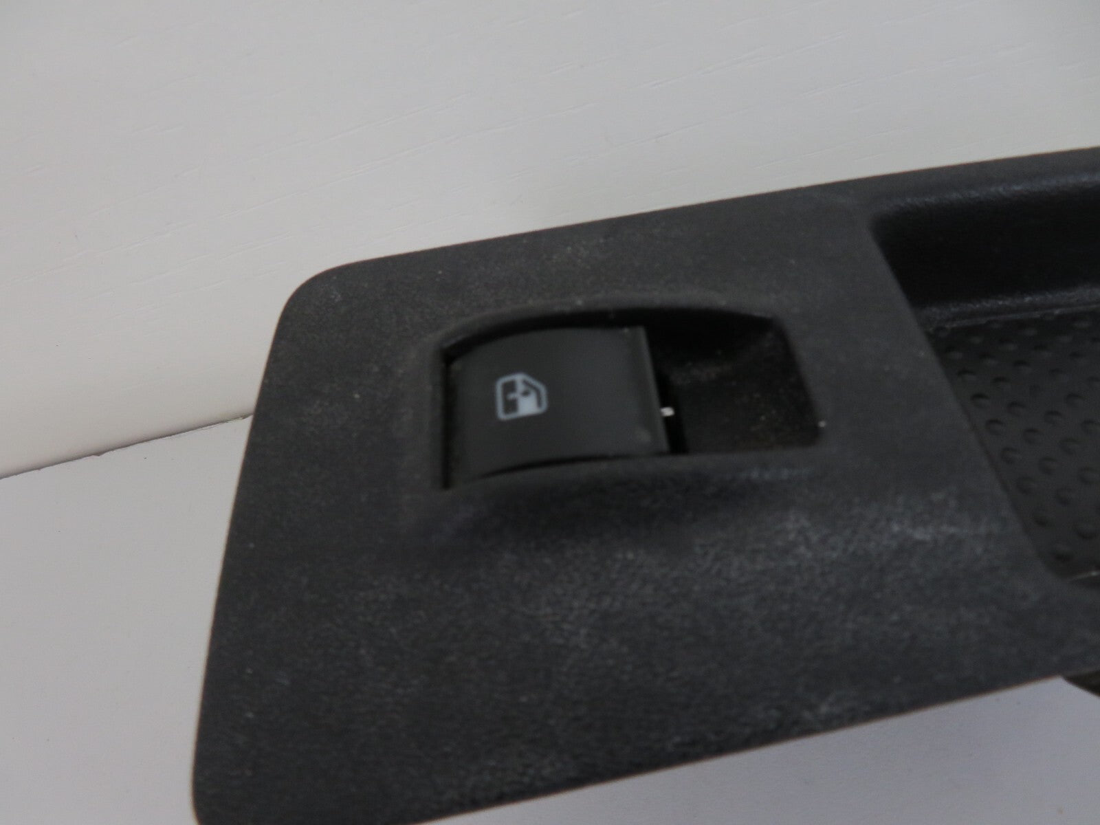 FIAT BRAVO NS PASSENGER DOOR SWITCH 2008-2012 B6-5