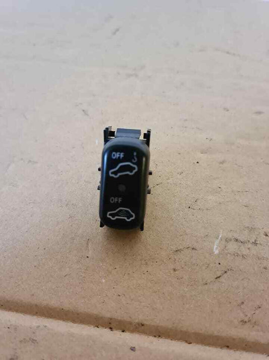 MERCEDES-BENZ E CLASS W210 ALARM DEACTIVATION SWITCH 1998