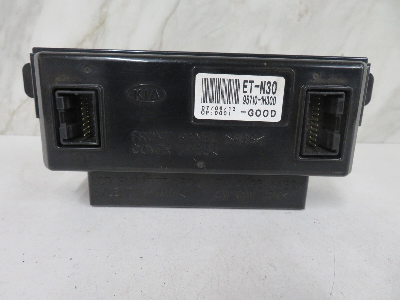 KIA CEED RADIO DISPLAY SCREEN 95710-1H300 2006-2012 MIX1348-10