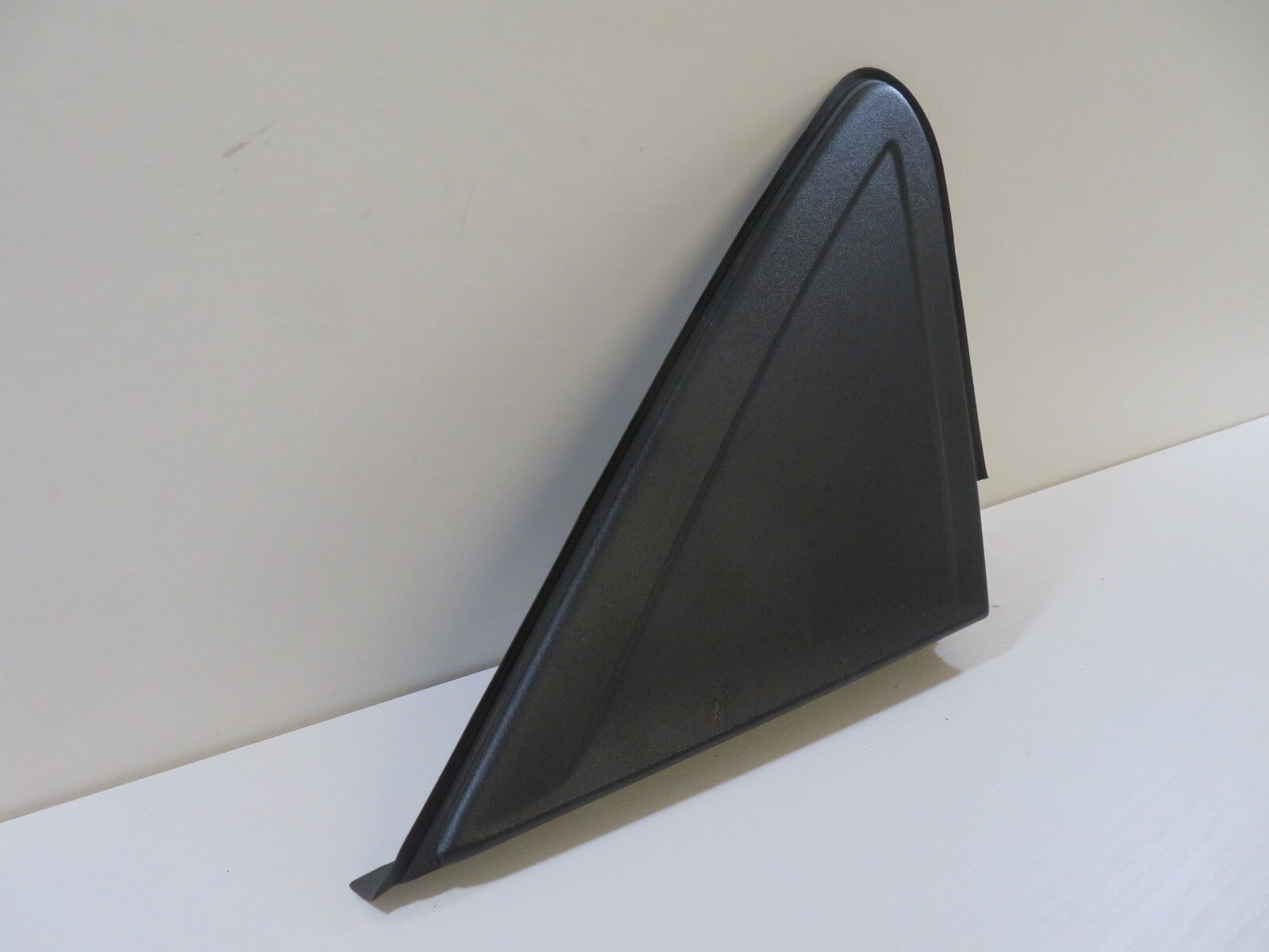 FORD FOCUS MK2 OS DRIVER FRONT QUARTER TRIM 4M51-A16003-A 2004-2011 1744-12