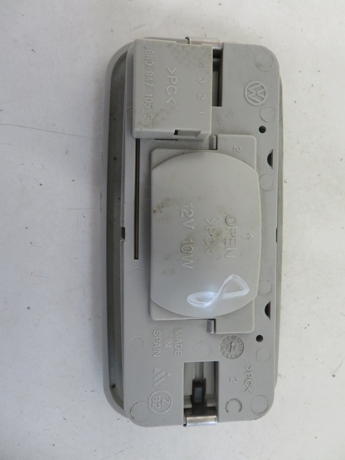 VOLKSWAGEN VW POLO INTERIOR ROOF LIGHT 6N0947105E 1994-1999 MIX1546-8