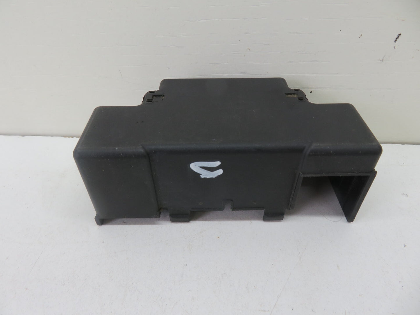VAUXHALL ASTRA MK5 FUSE BOX RELAY COVER 13129783 2004-2010 1049-4