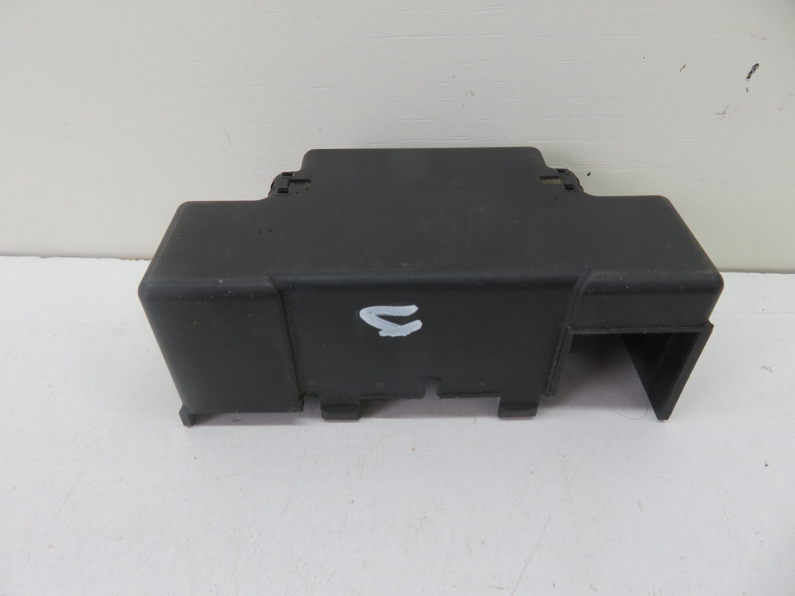 VAUXHALL ASTRA MK5 FUSE BOX RELAY COVER 13129783 2004-2010 1049-4