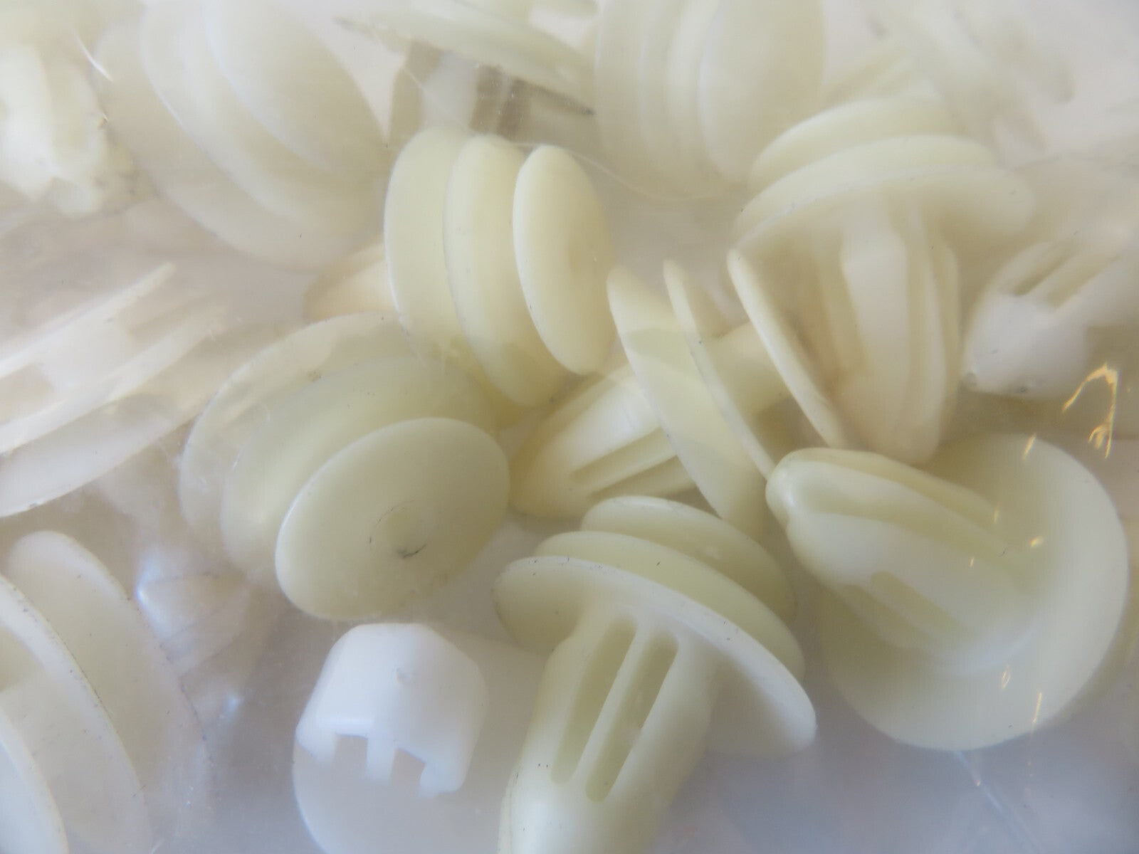 MAZDA RX8 INTERIOR DOOR CARD CLIPS HOLDERS  2003-2008 AMS1403 SA