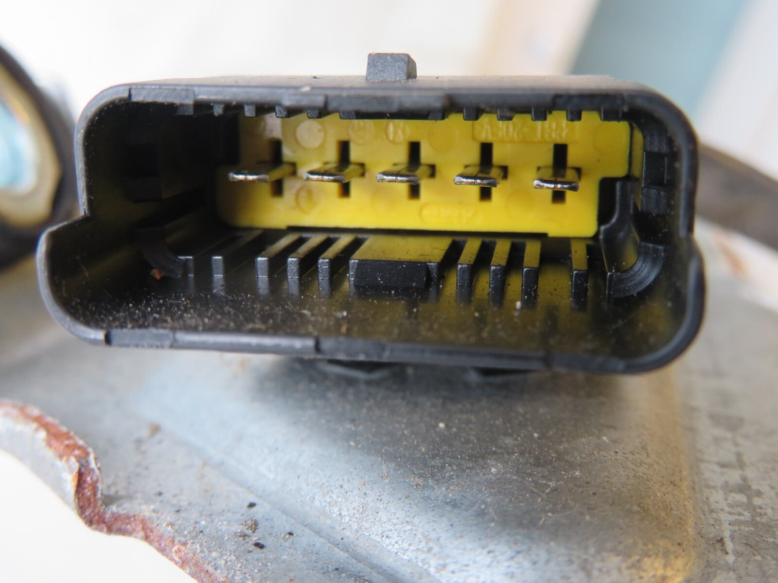 RENAULT LAGUNA MK2 FRONT WIPER MOTOR WITH LINKAGE 2000-2007 AMS1132